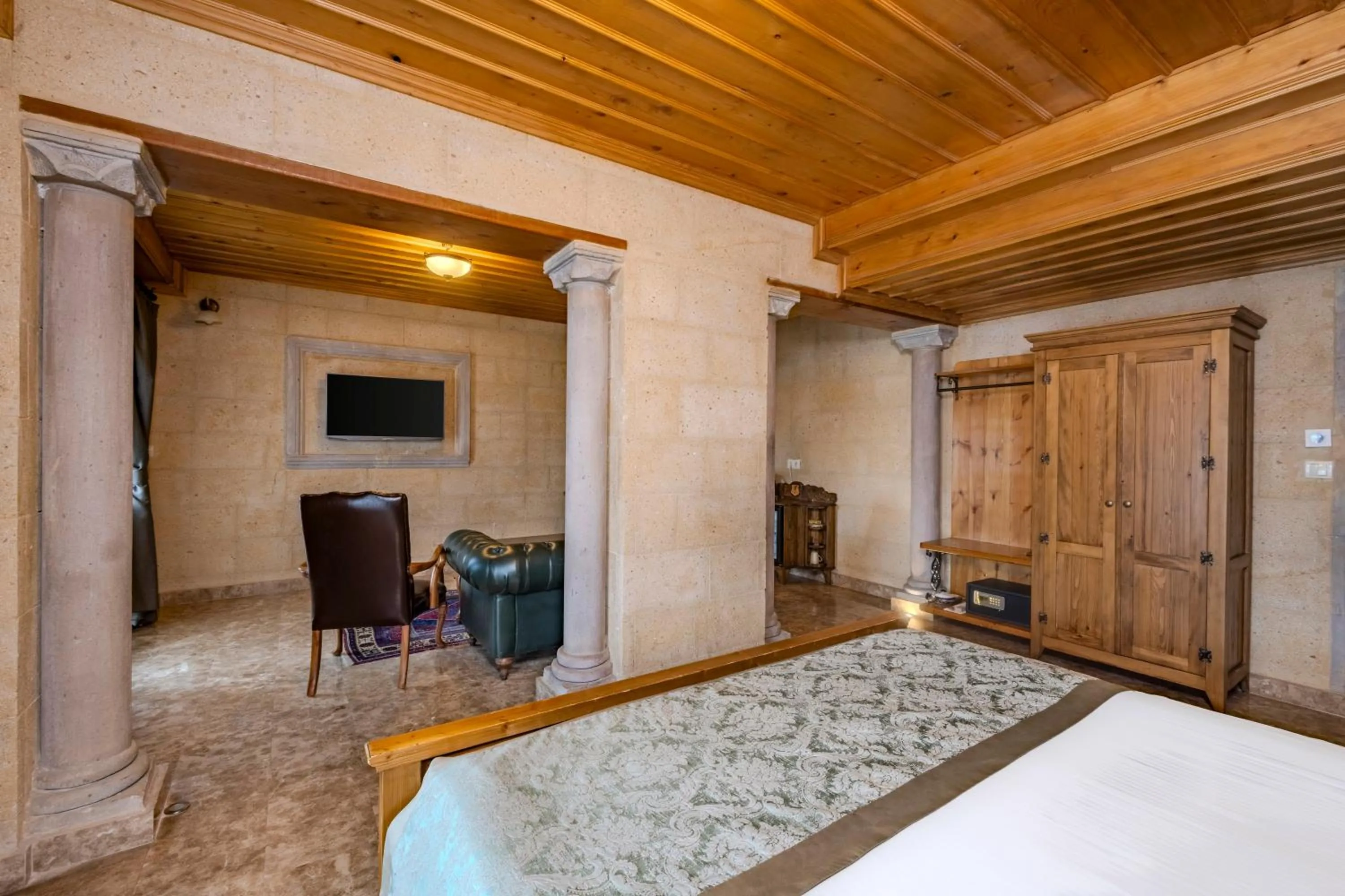 Bed in Cratus Stone Palace