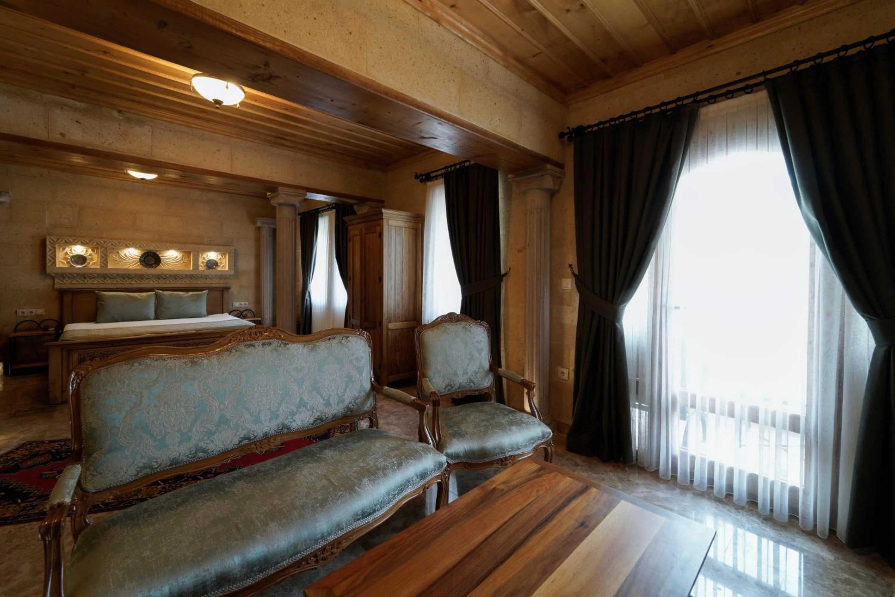 Balcony/Terrace, Bed in Cratus Stone Palace