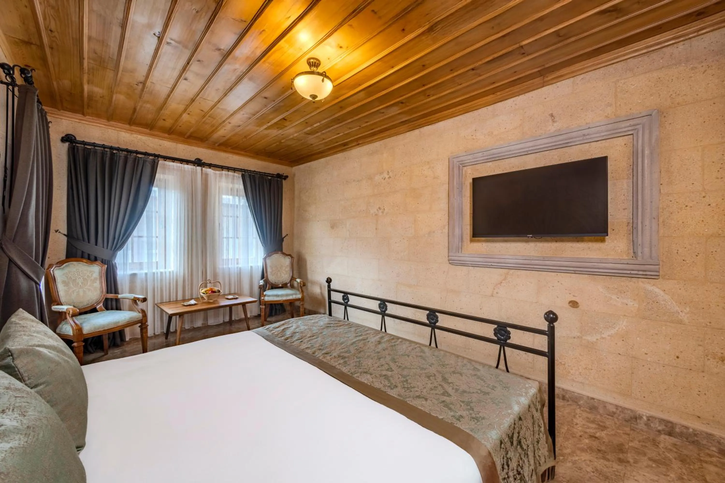 Bed in Cratus Stone Palace