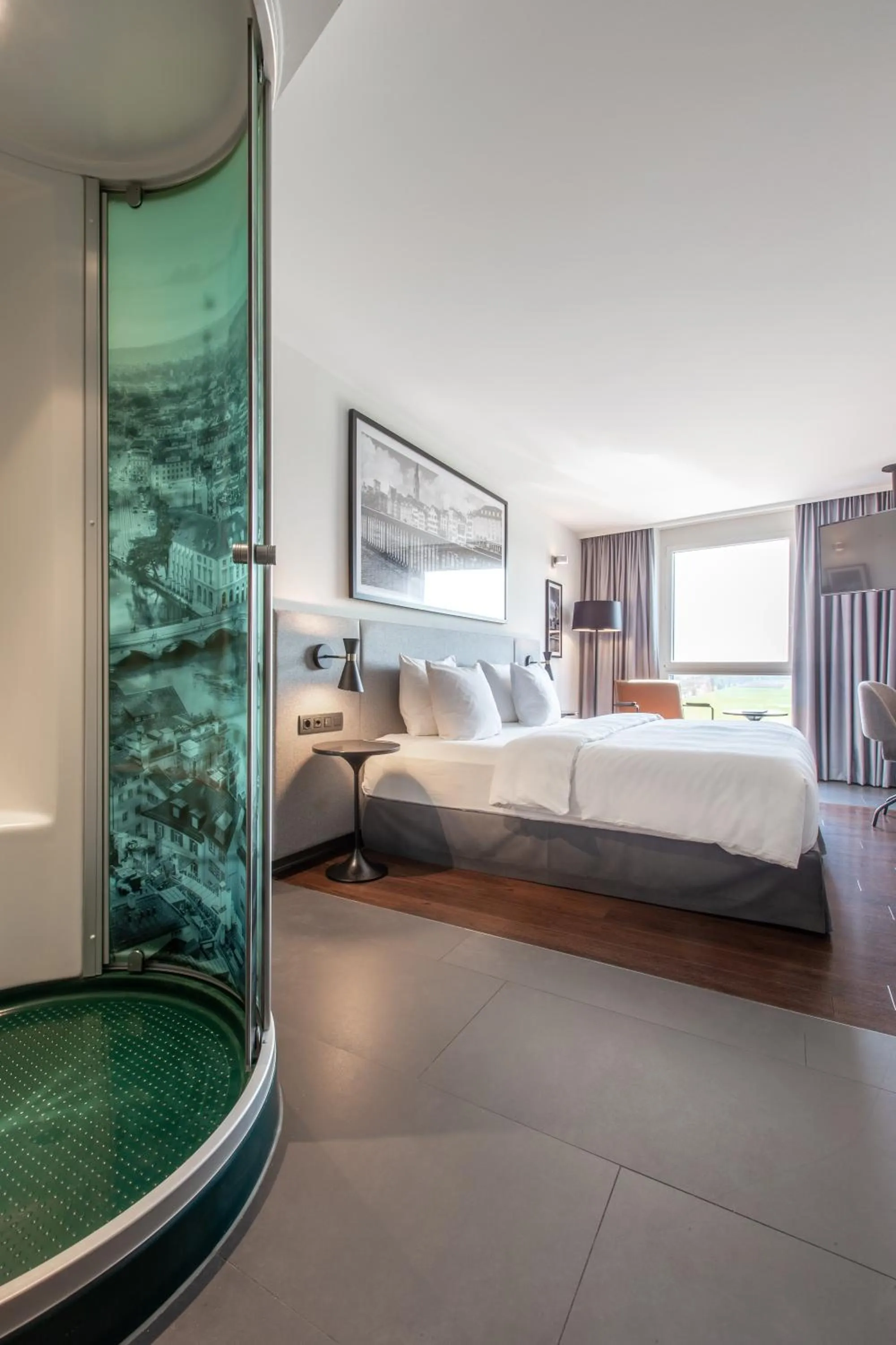 Shower, Bed in Radisson Hotel Zurich Airport