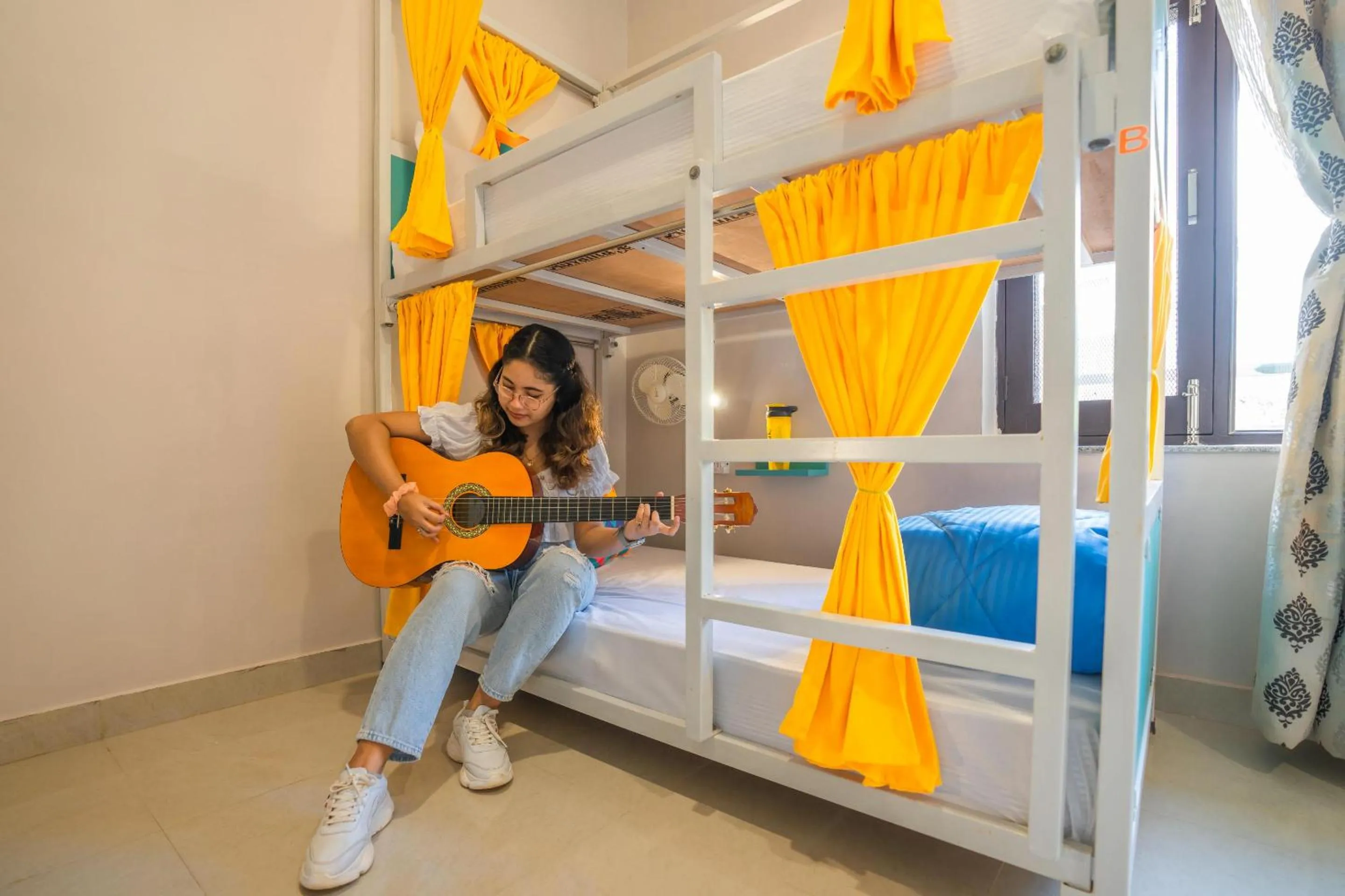 bunk bed, Bed in goSTOPS Rishikesh, Lakshman Jhula