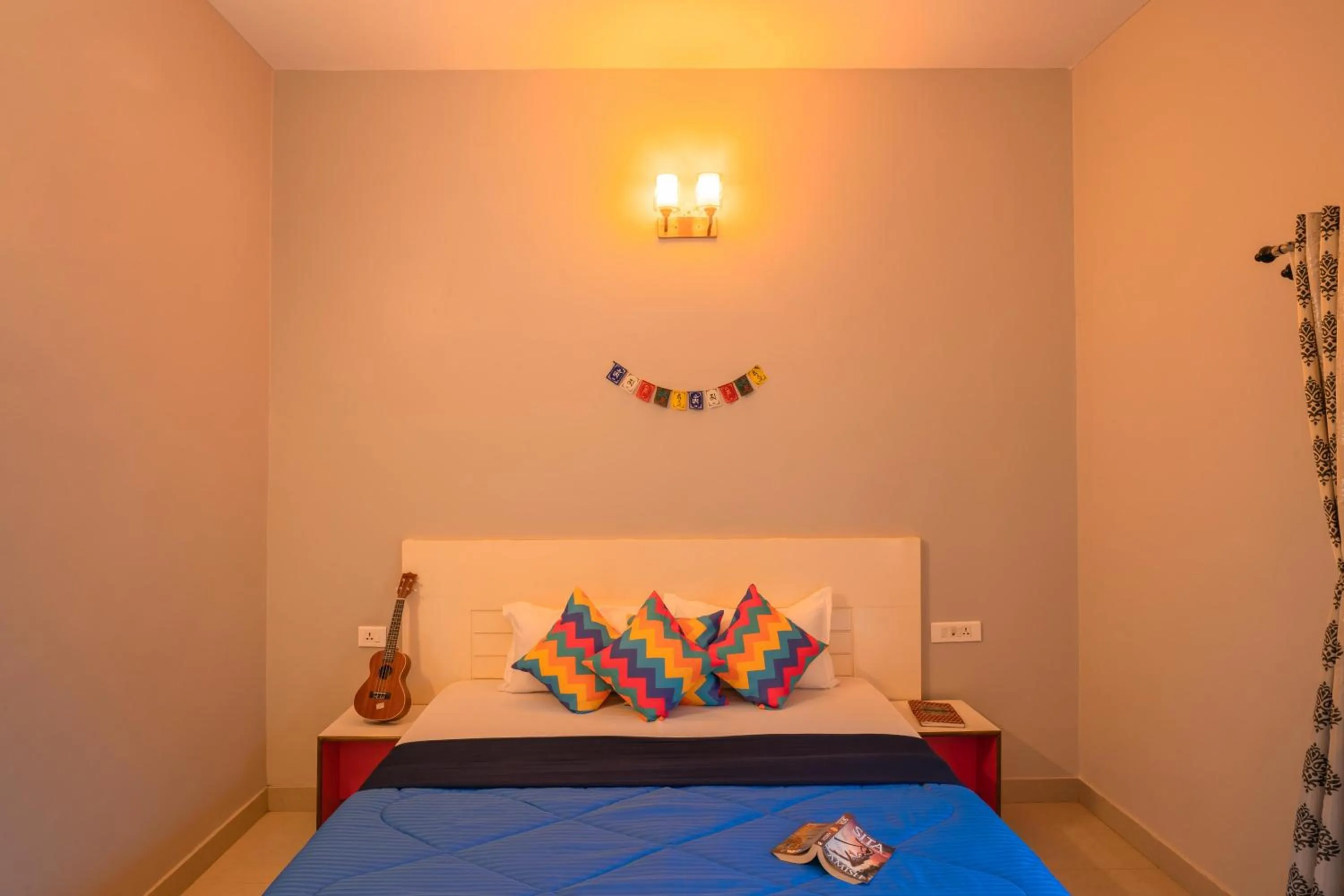 Bedroom, Bed in goSTOPS Rishikesh, Lakshman Jhula