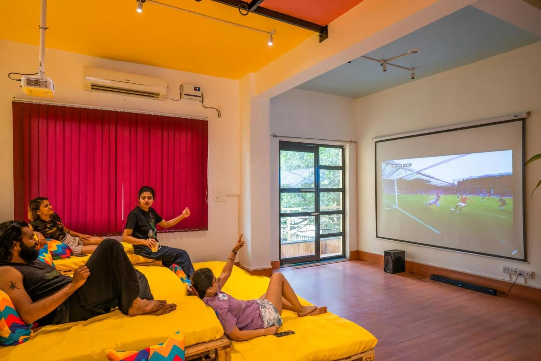 goSTOPS Rishikesh, Lakshman Jhula