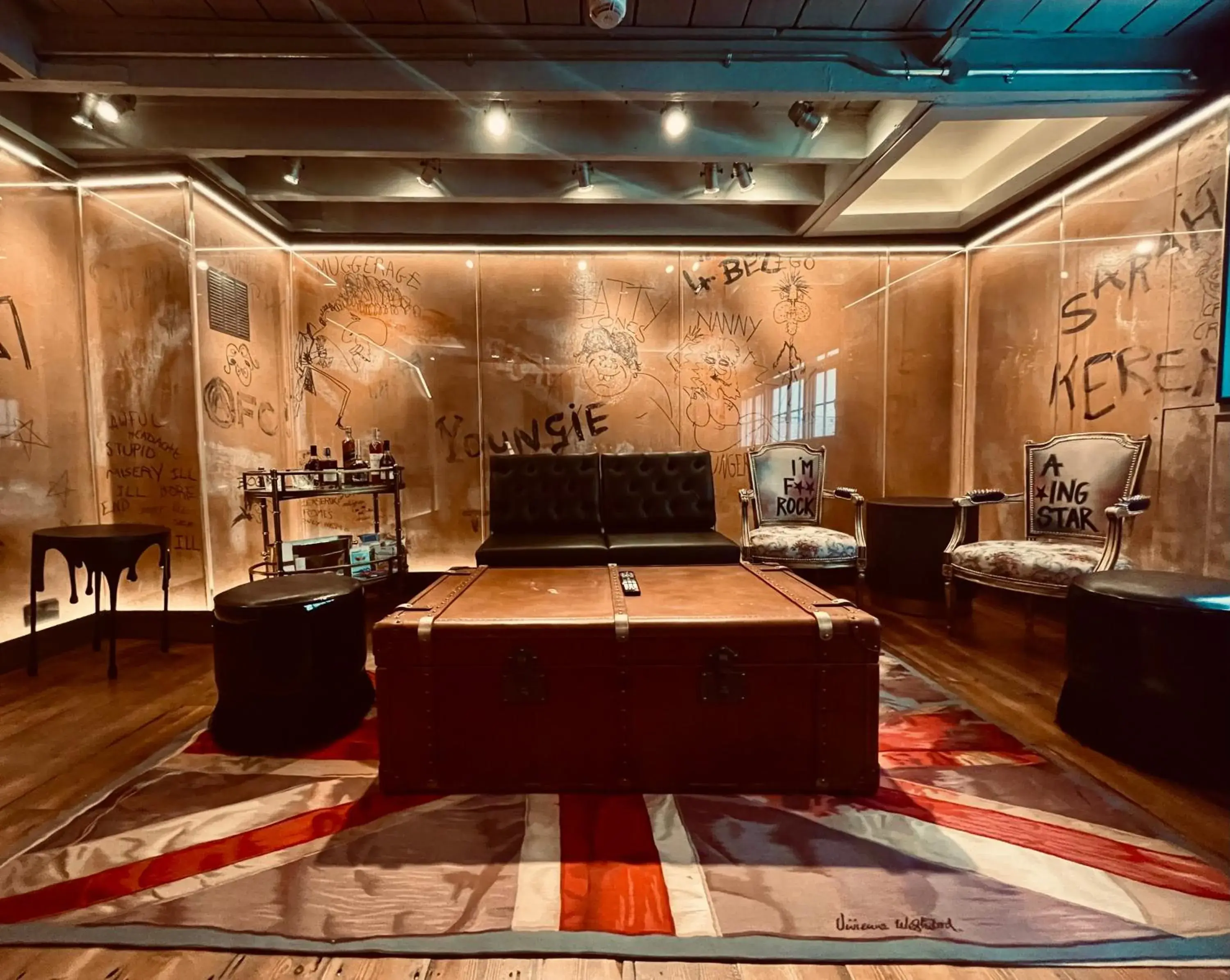 One-Bedroom Signature Apartment in Chateau Denmark London One-Bedroom Signature Apartment in Chateau Denmark London