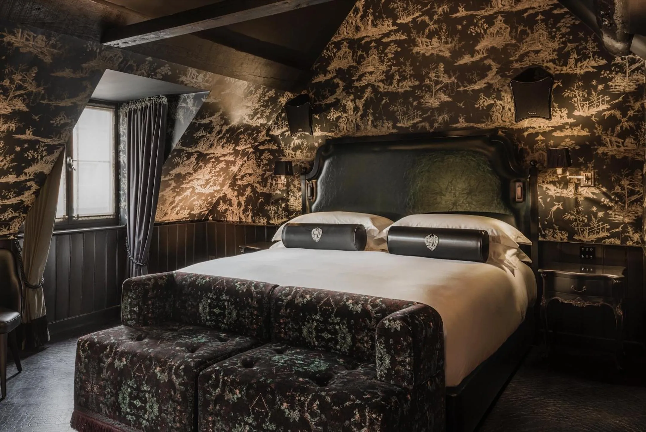 Bed in Chateau Denmark London