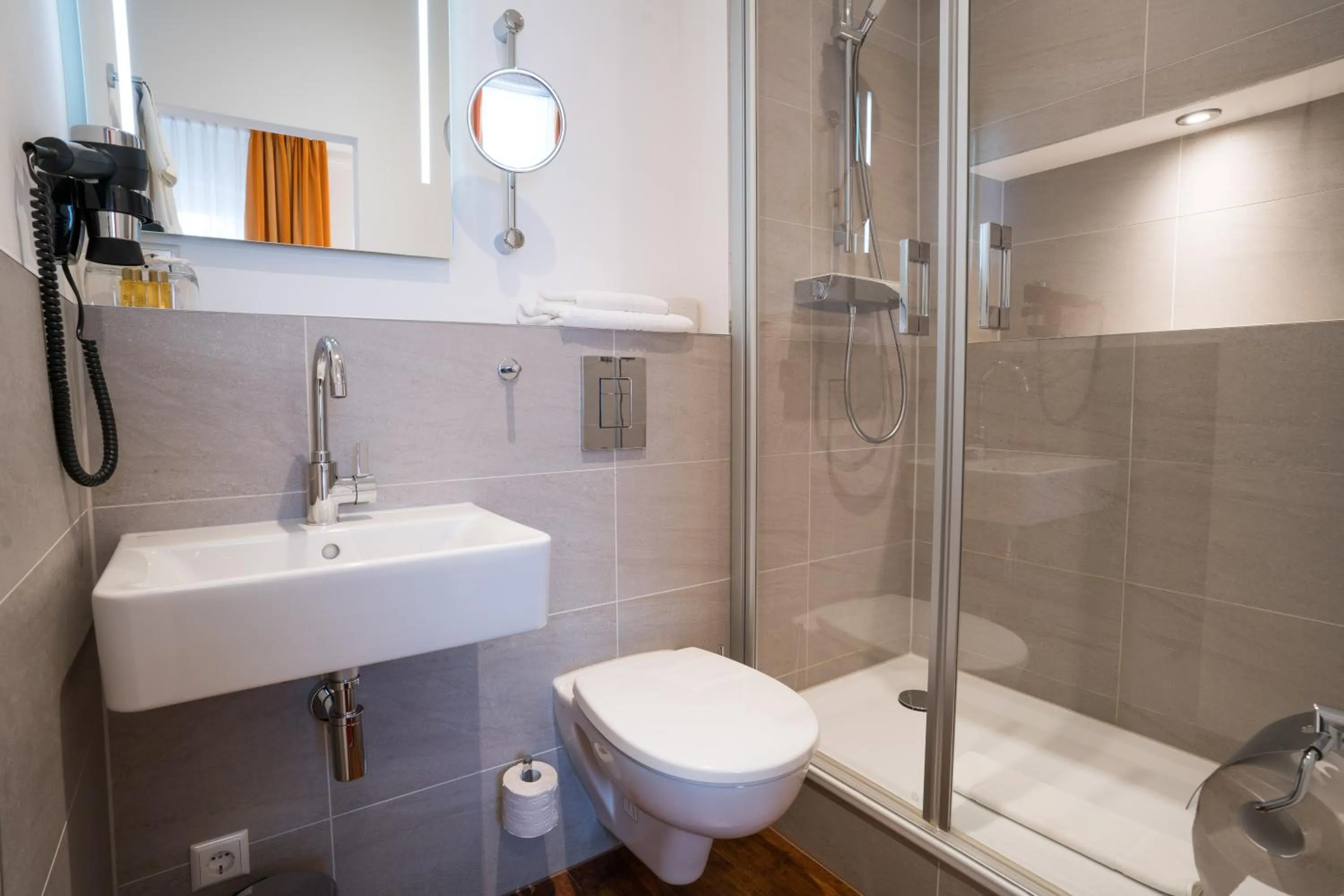 Bathroom in Hotel Hirsch