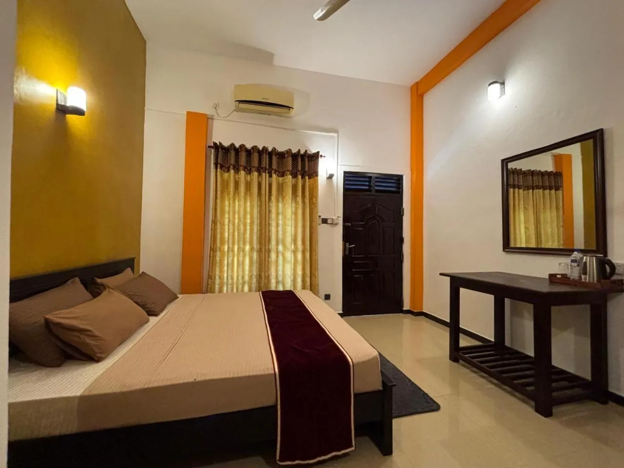 Bed in Kismet Rest Mirissa