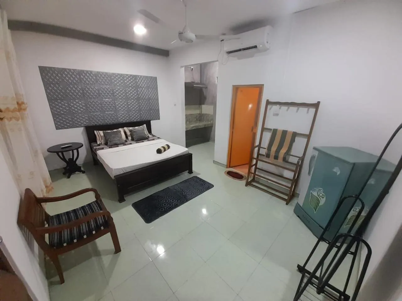 Bed in Kismet Rest Mirissa