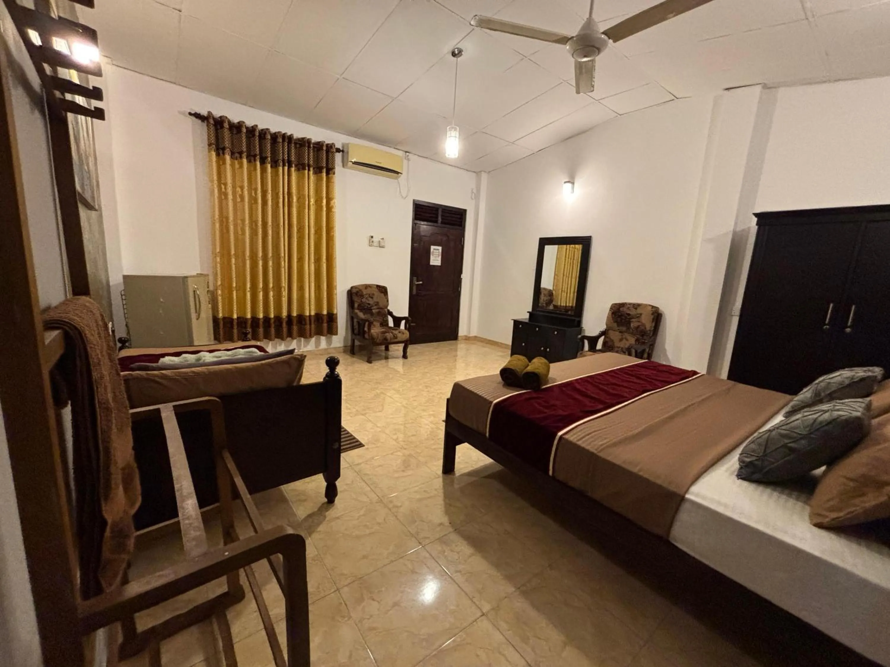 Bed in Kismet Rest Mirissa