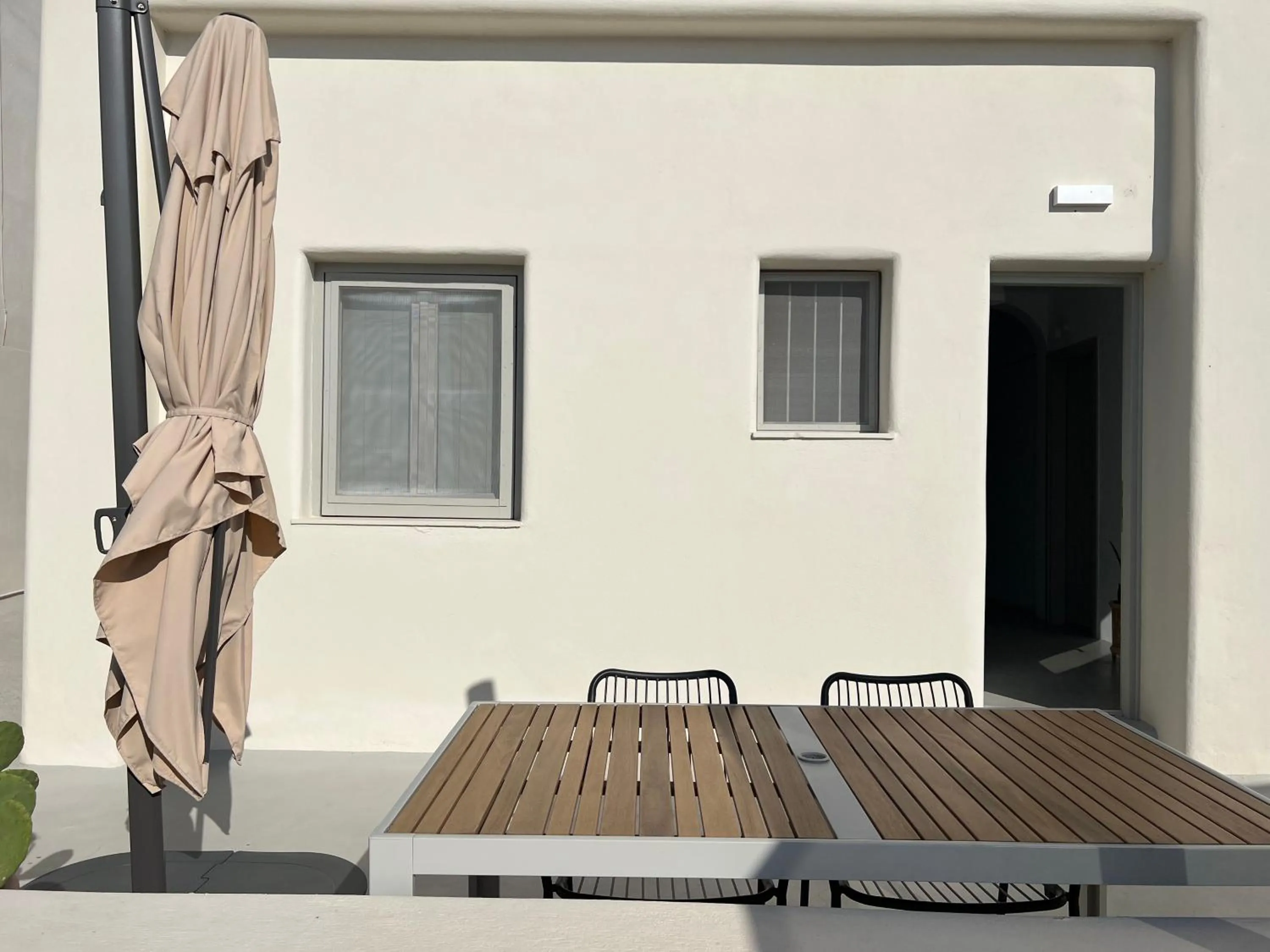 Mod Santorini Vegan Accommodation