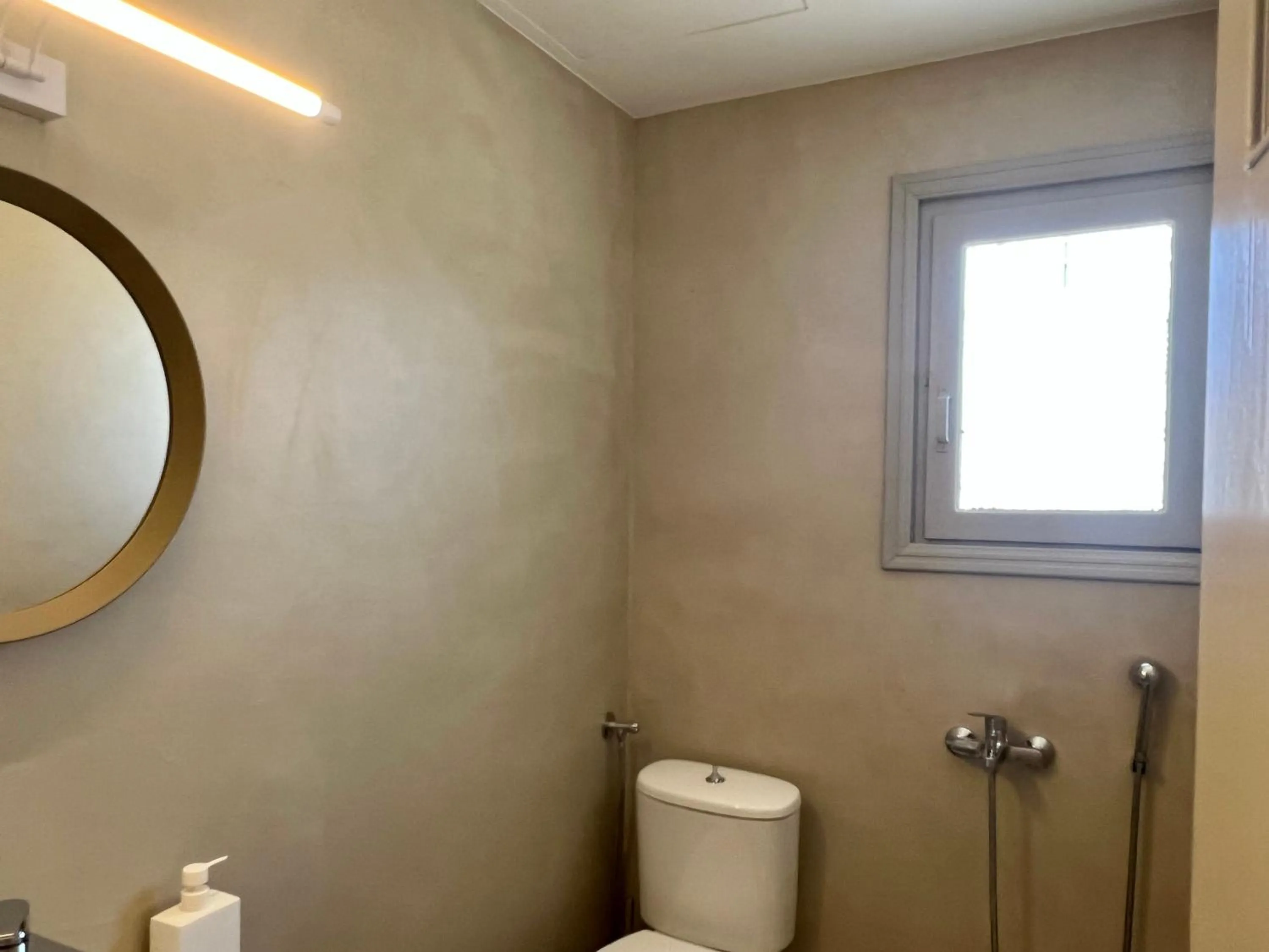 Mod Santorini Vegan Accommodation