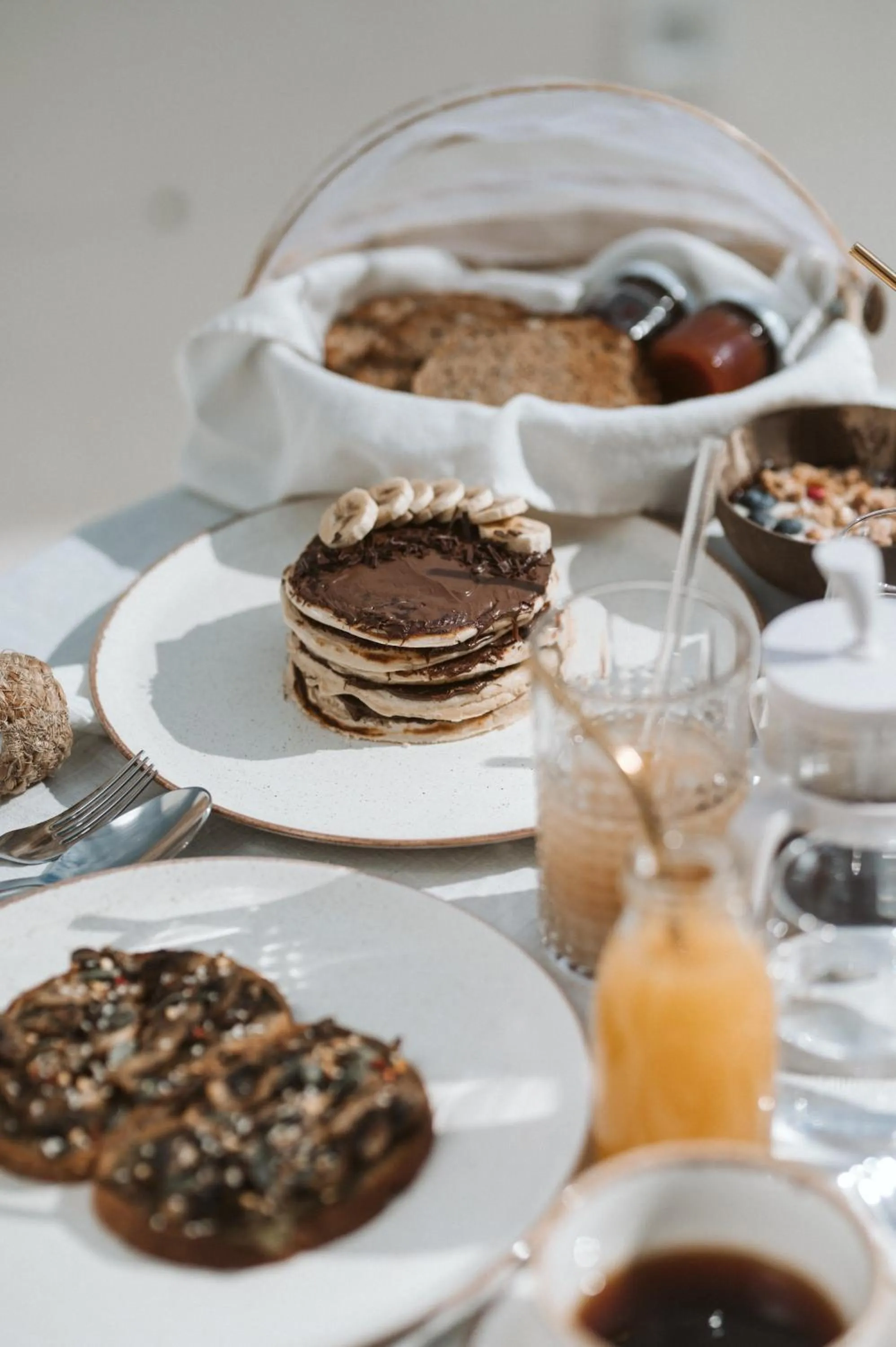 Food and drinks in Mod Santorini Vegan Accommodation