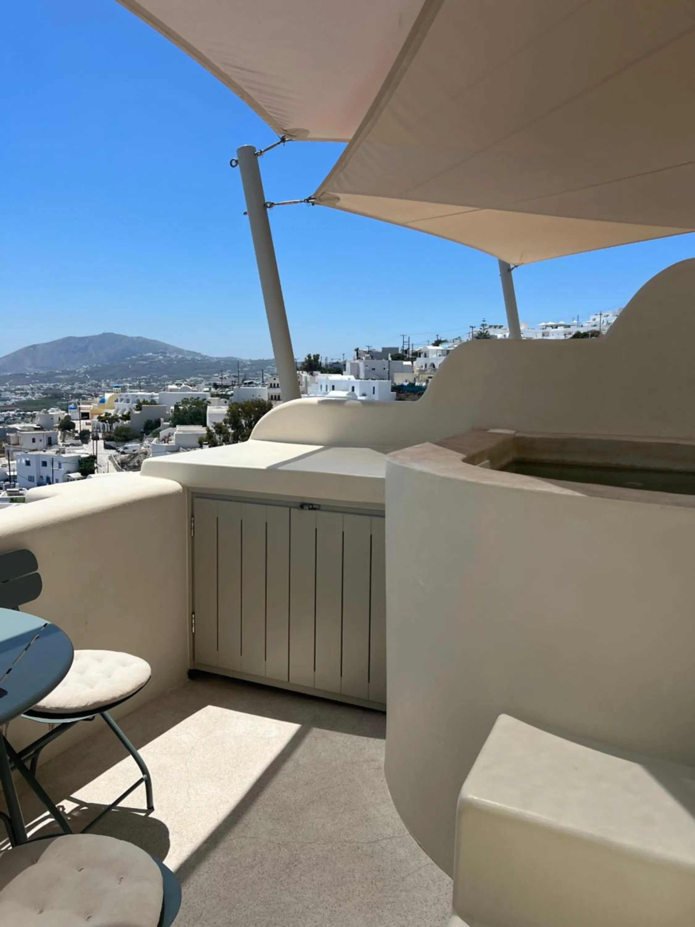 Mod Santorini Vegan Accommodation