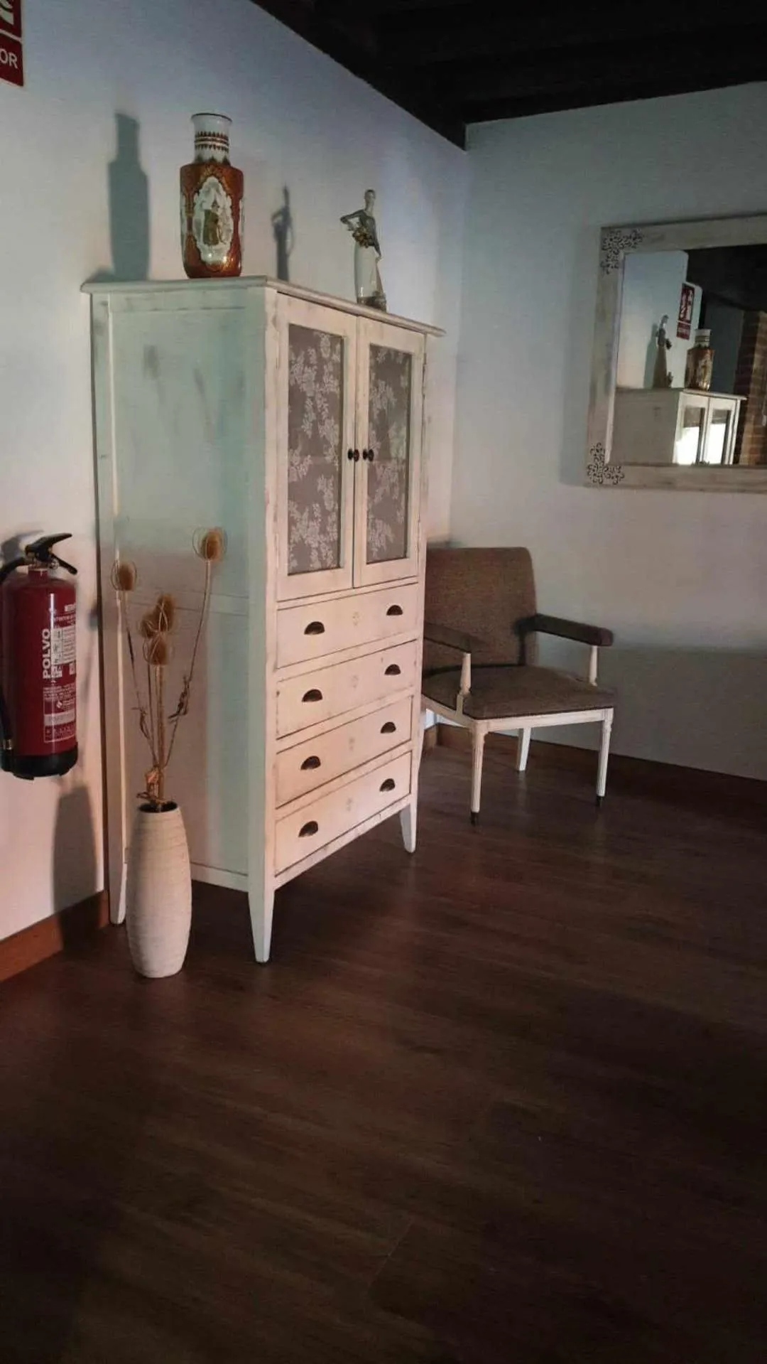 Communal lounge/ TV room in Posada Casa Juanes