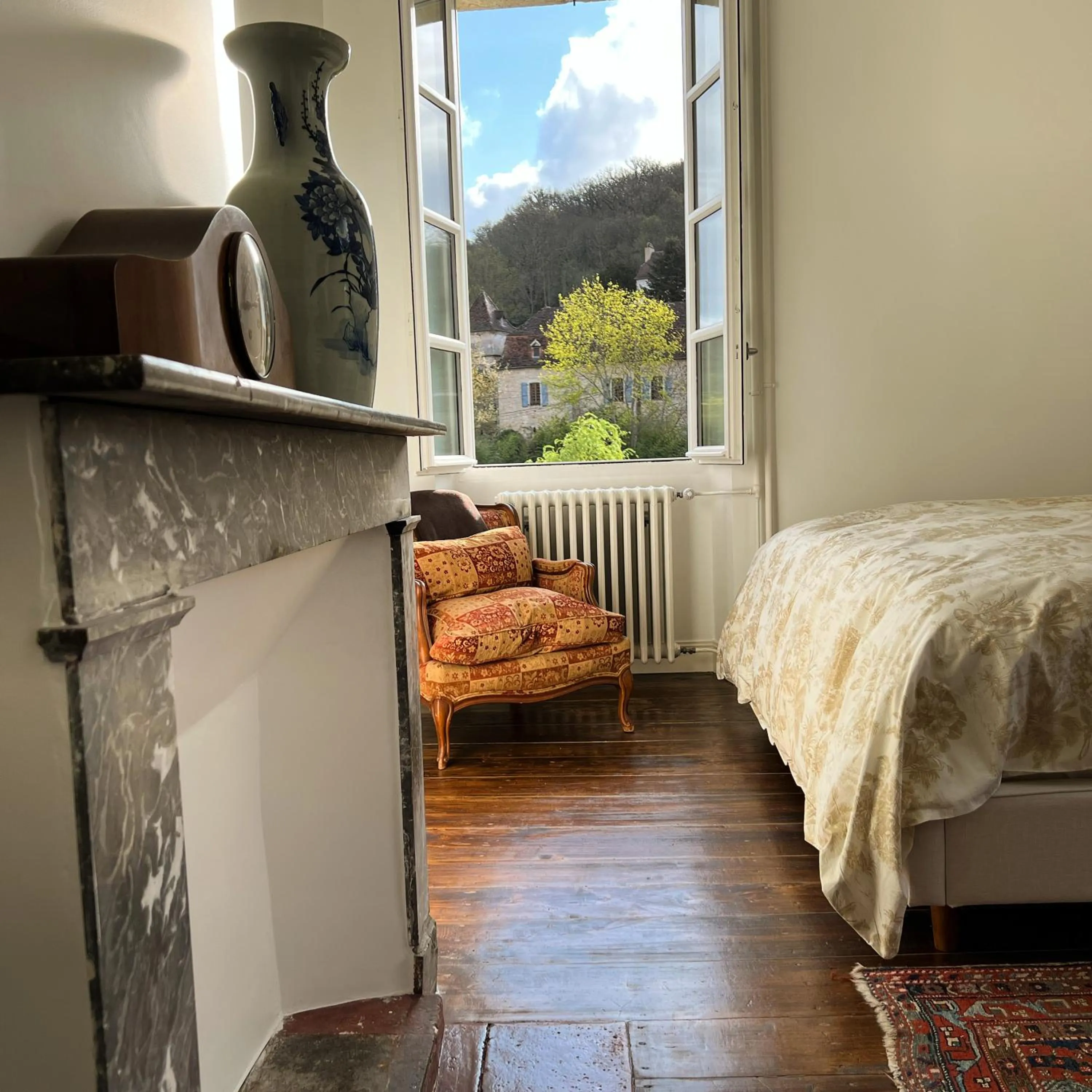 Bedroom, Bed in NOUBAR