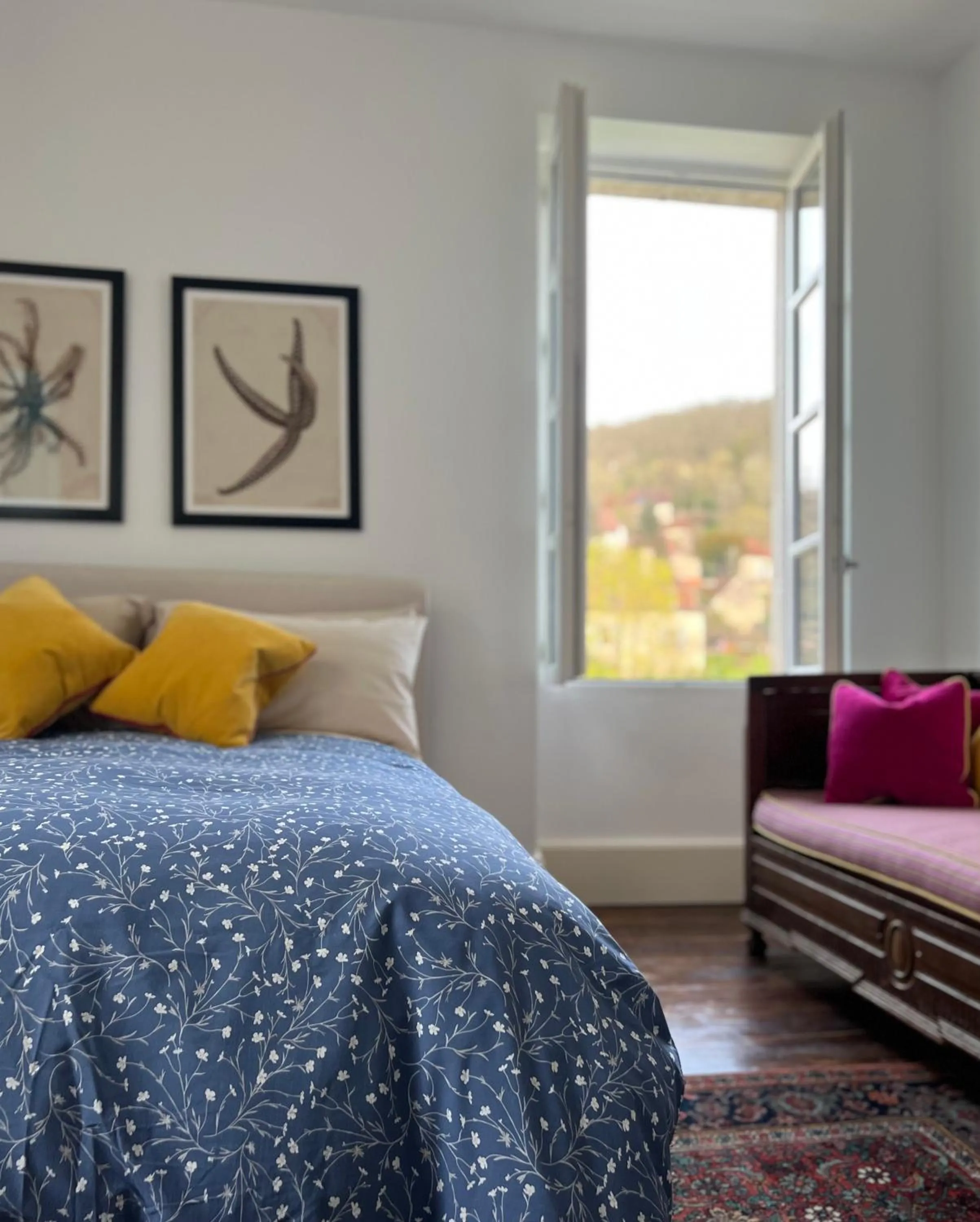 Bedroom, Bed in NOUBAR