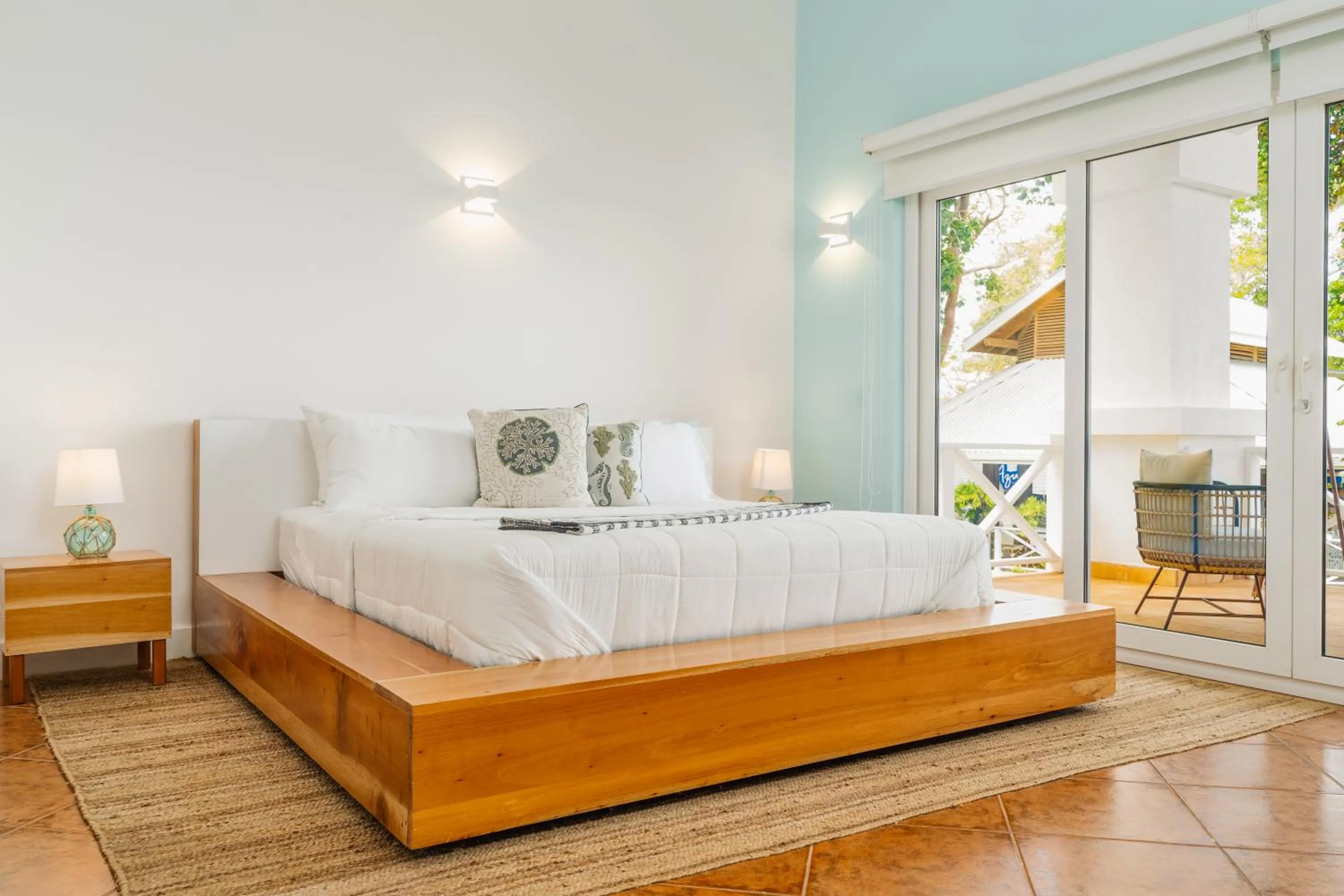 Photo of the whole room in Blue Roatan Resort