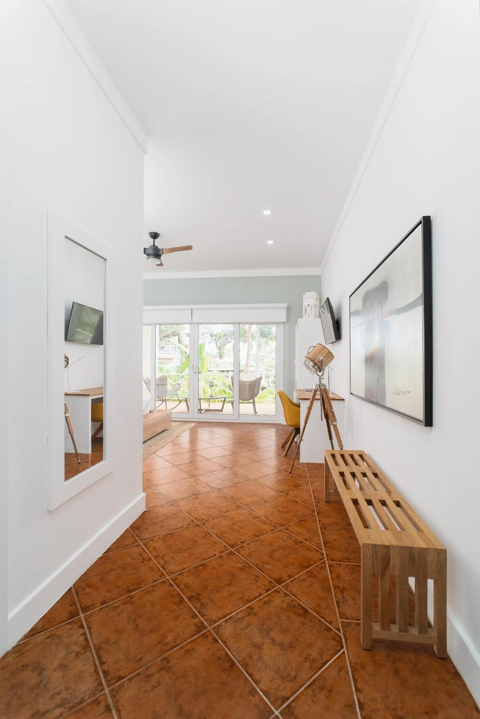 TV and multimedia in Blue Roatan Resort