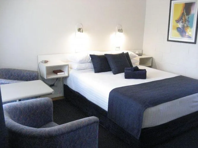 Bed in Lake Munmorah Motel