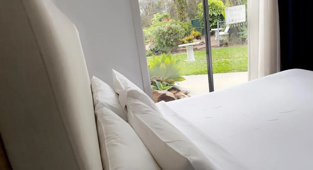 Bed in Lake Munmorah Motel