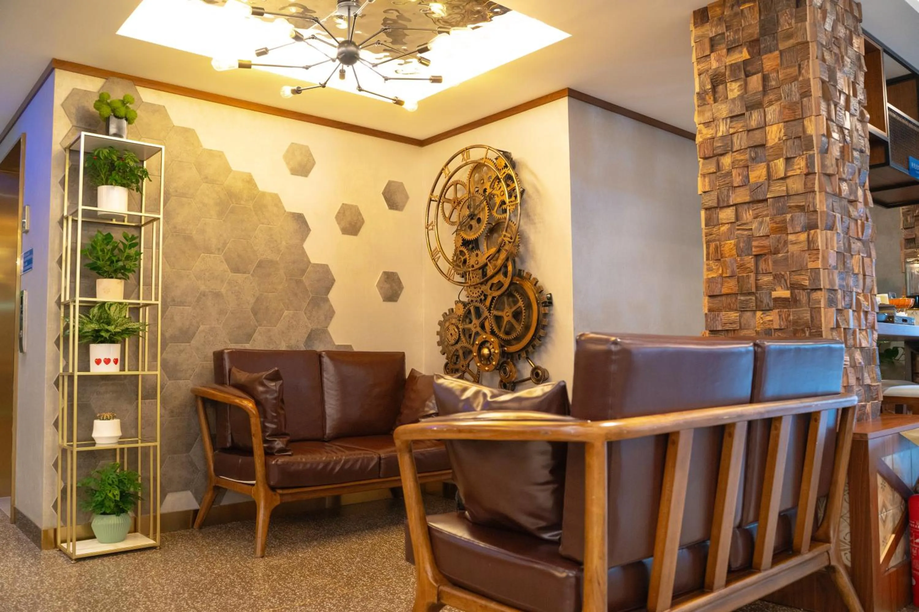 Seating area in Nost algia S Hotel Beijing Guomao CBD 时光漫步S酒店 北京大望路地铁站店 Free fresh ground coffee,Free laundry service