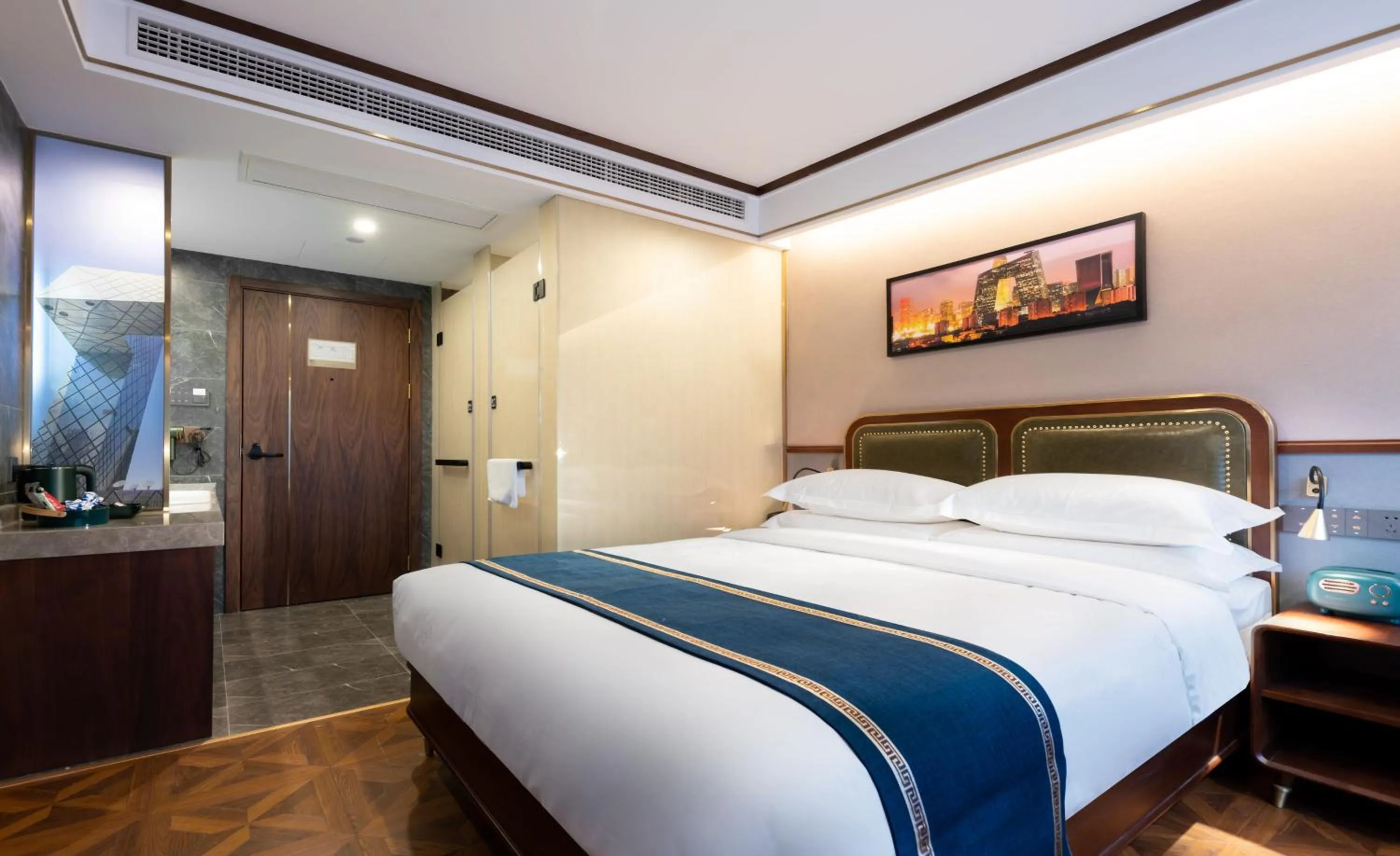 Bed in Nost algia S Hotel Beijing Guomao CBD 时光漫步S酒店 北京大望路地铁站店 Free fresh ground coffee,Free laundry service