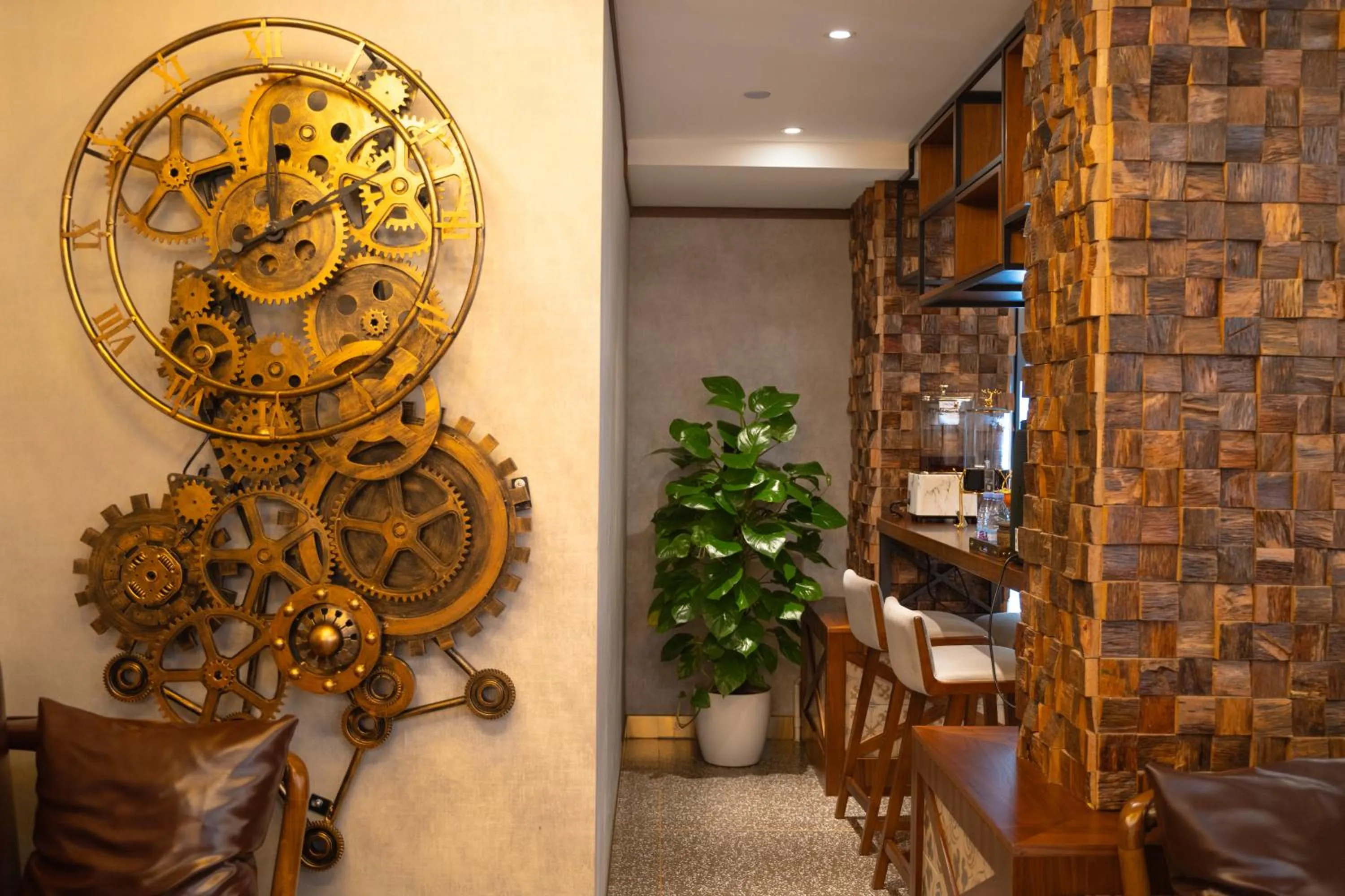 Lobby or reception in Nost algia S Hotel Beijing Guomao CBD 时光漫步S酒店 北京大望路地铁站店 Free fresh ground coffee,Free laundry service