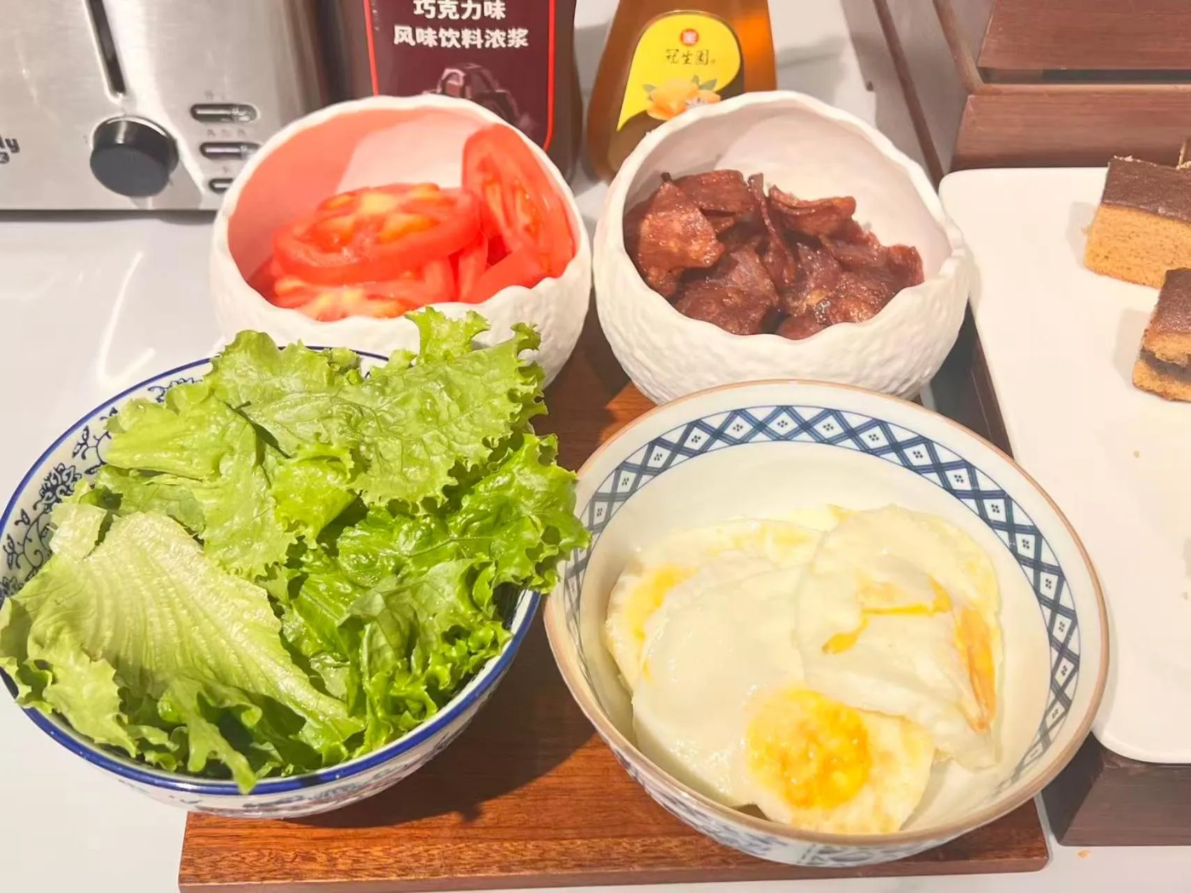 Buffet breakfast in Nost algia S Hotel Beijing Guomao CBD 时光漫步S酒店 北京大望路地铁站店 Free fresh ground coffee,Free laundry service