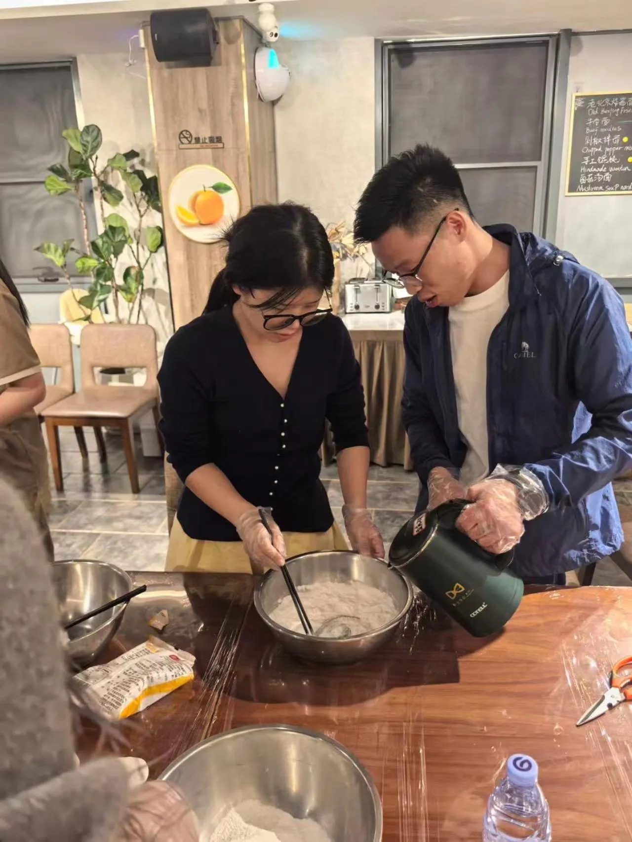 Activities in Nost algia S Hotel Beijing Guomao CBD 时光漫步S酒店 北京大望路地铁站店 Free fresh ground coffee,Free laundry service