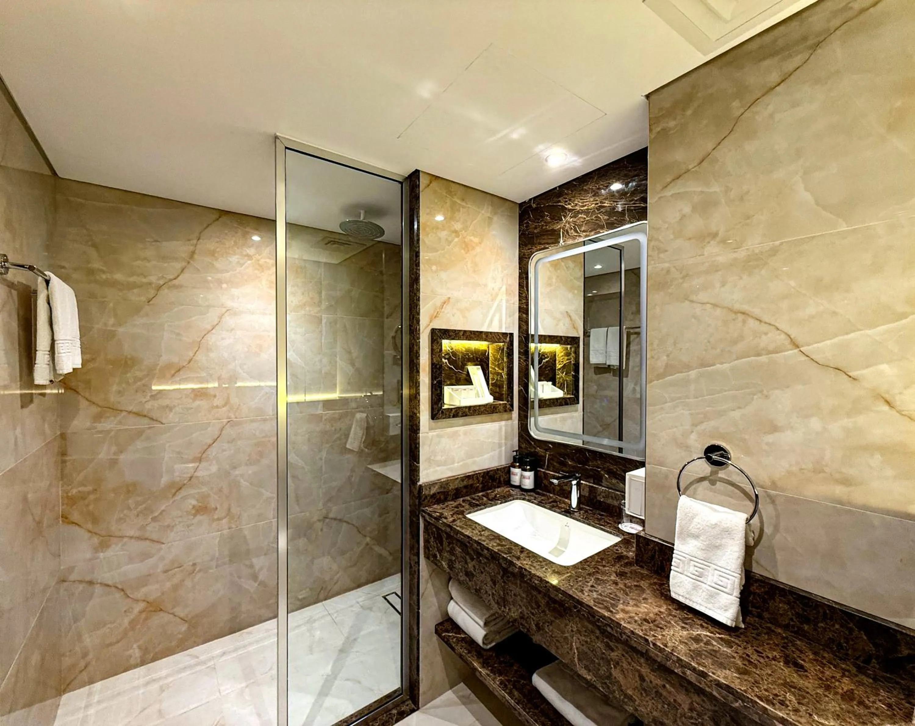 Bathroom in Dubai Grand Hotel by Fortune, Dubai Airport