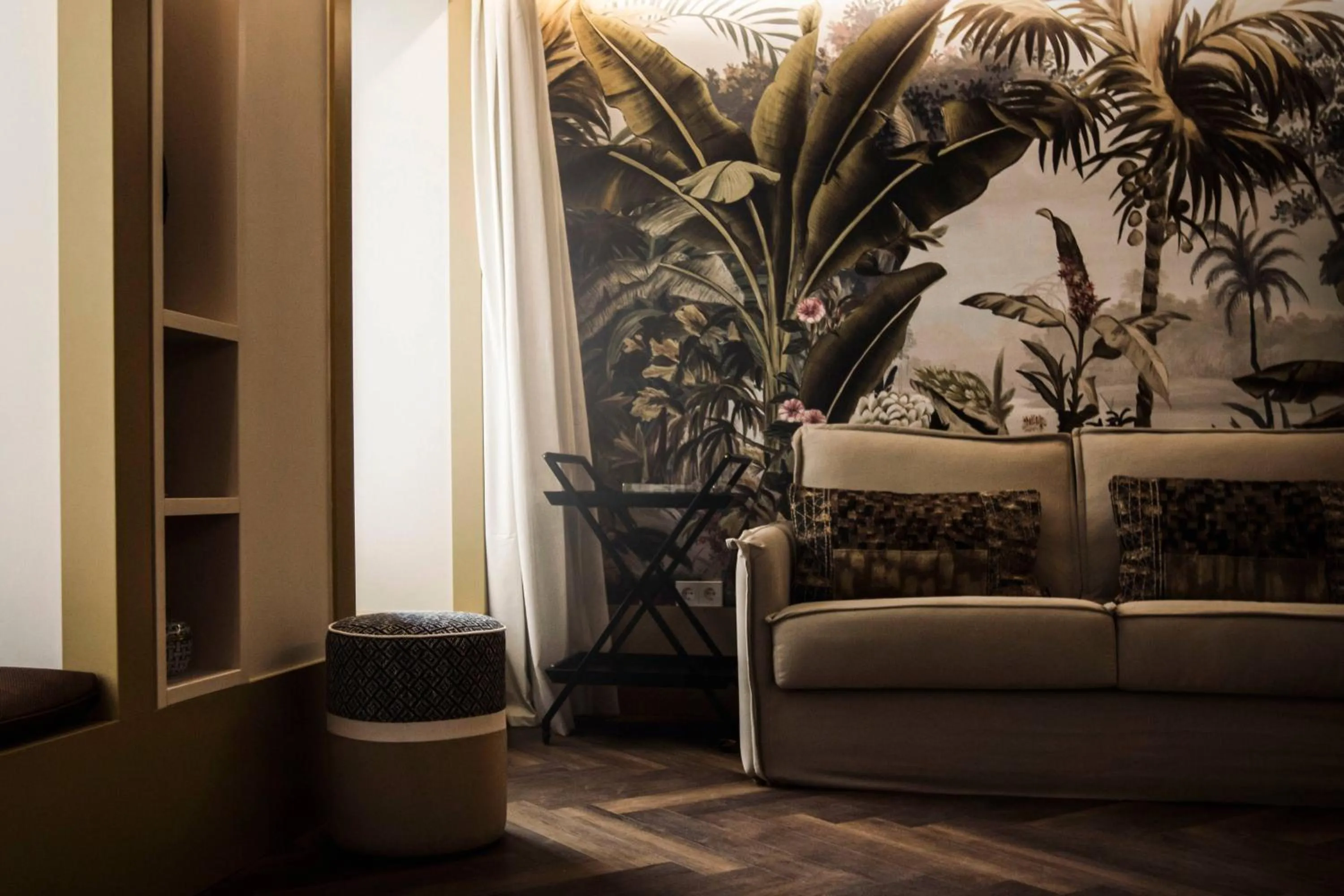 Photo of the whole room in The Ivens, Autograph Collection