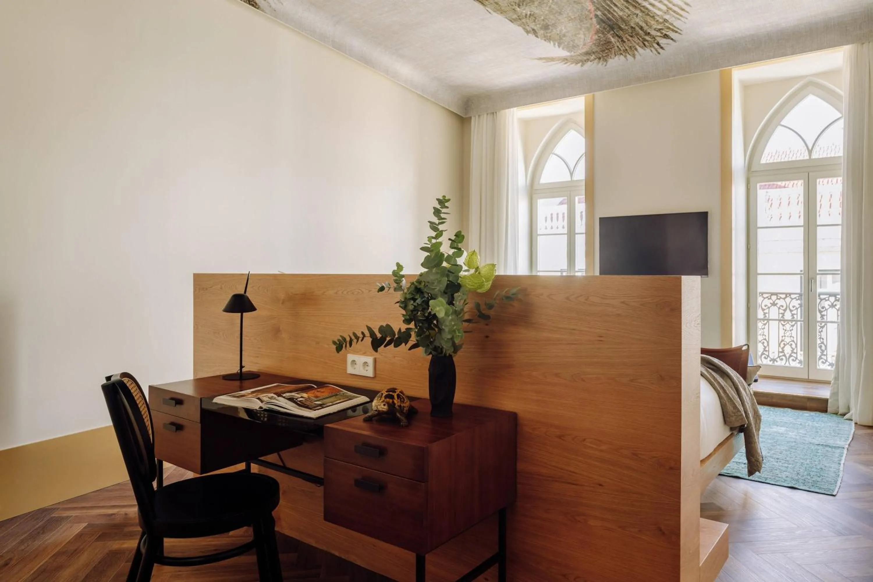 Photo of the whole room in The Ivens, Autograph Collection