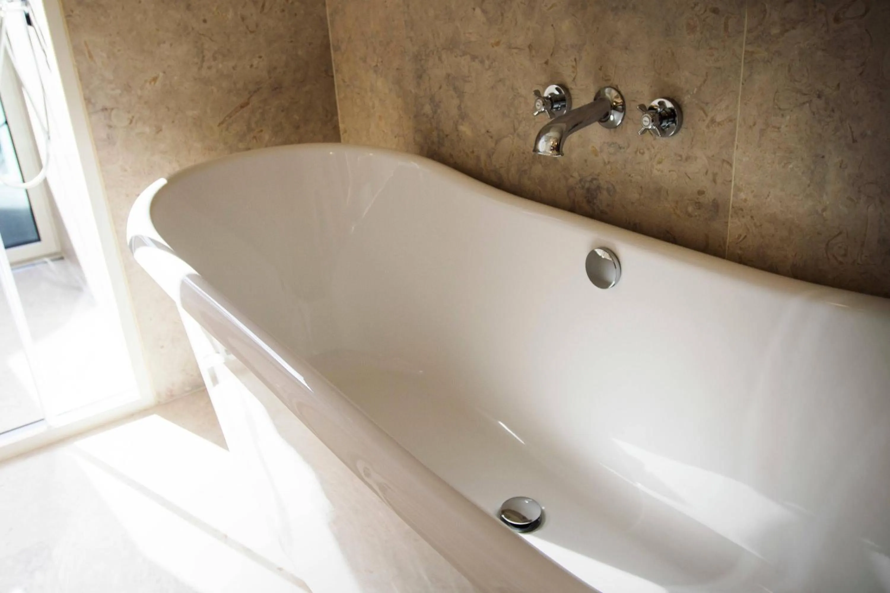 Bathroom in The Ivens, Autograph Collection