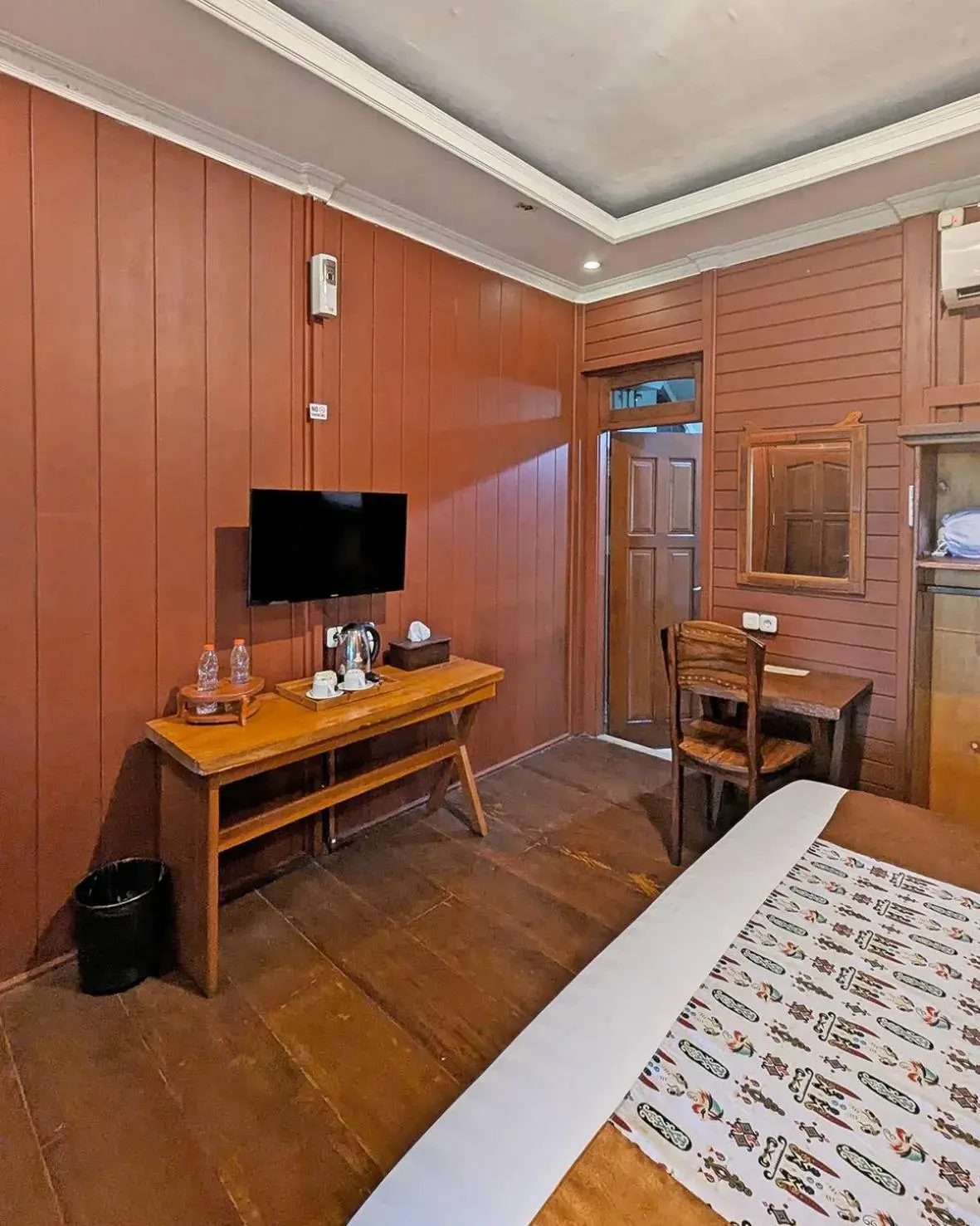 Deluxe Room in Kasuari Exotic Resort Magelang Deluxe Room in Kasuari Exotic Resort Magelang