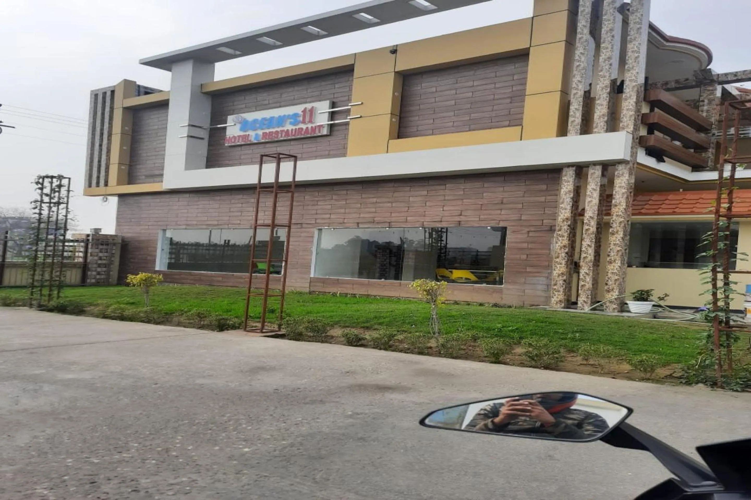 Facade/entrance in Hotel O Ocean's 11