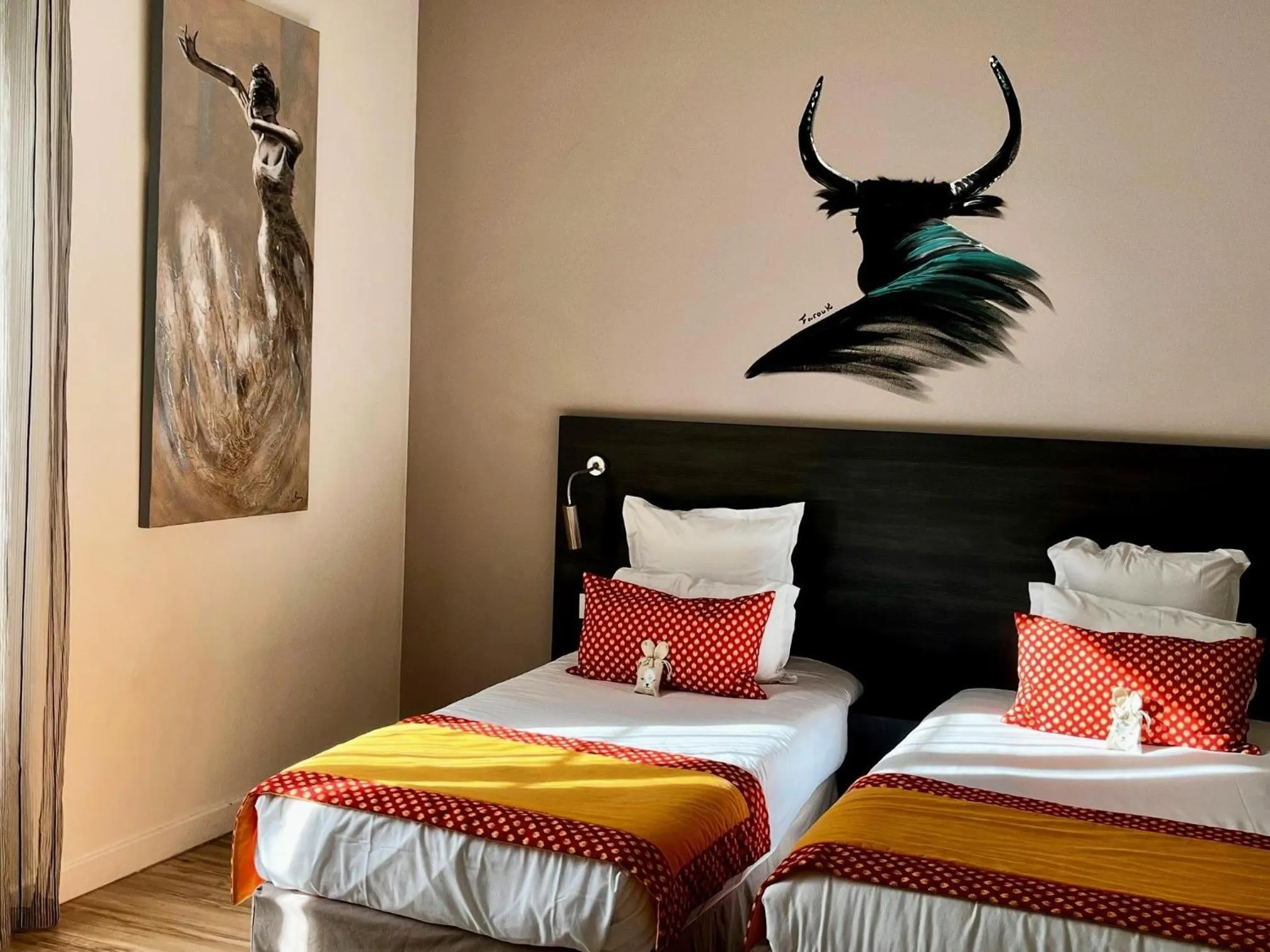 Photo of the whole room, Bed in Hotel Saint Louis - Au Coeur des Remparts