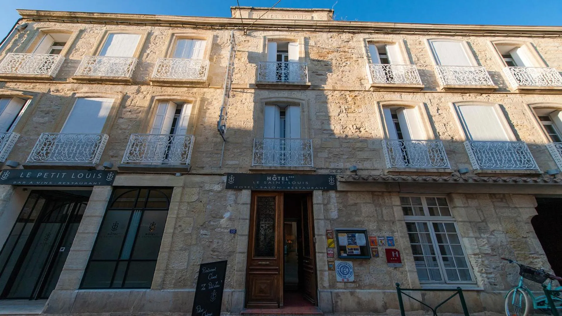 Property building in Hotel Saint Louis - Au Coeur des Remparts