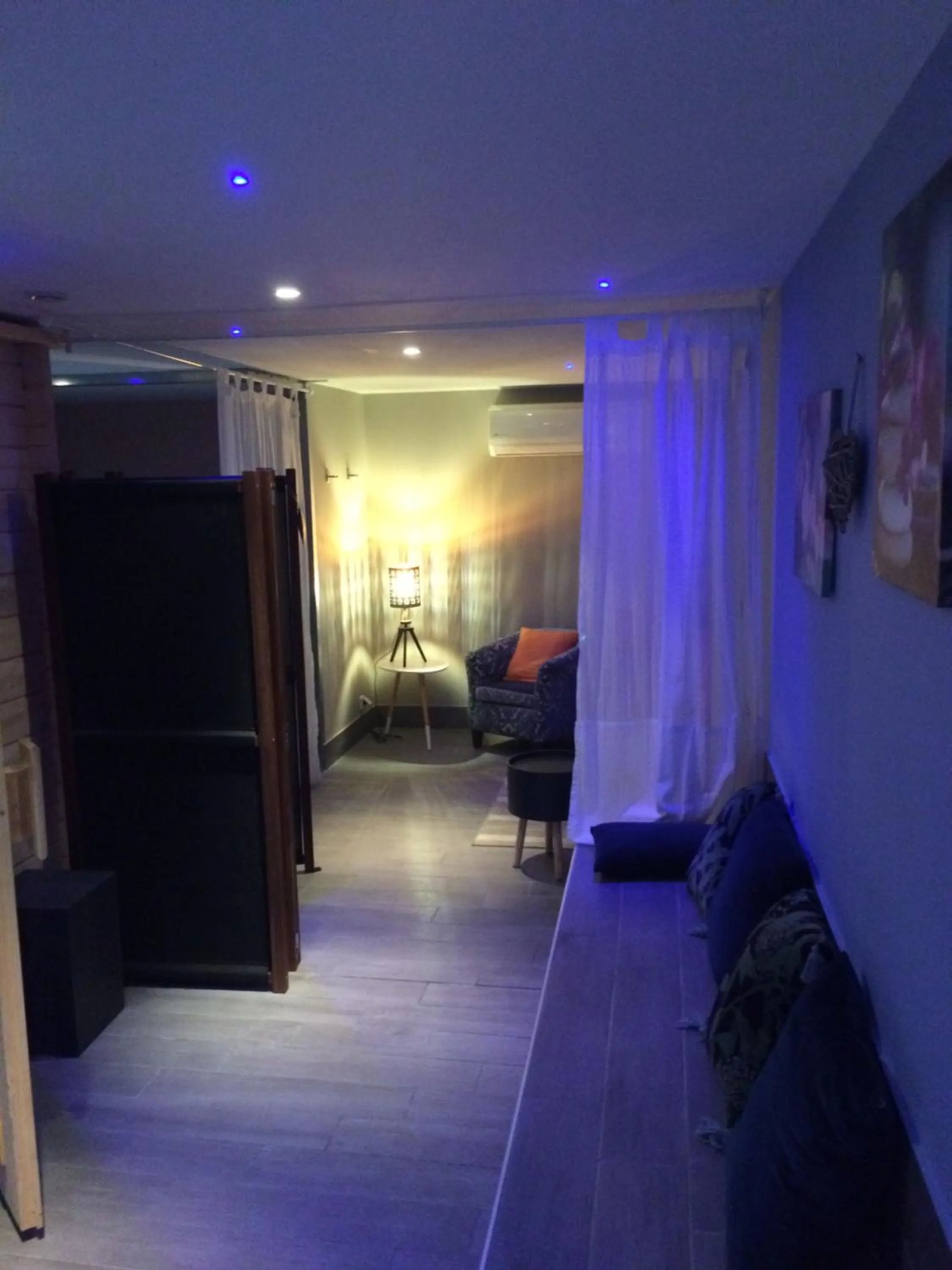 Massage in Hotel Saint Louis - Au Coeur des Remparts