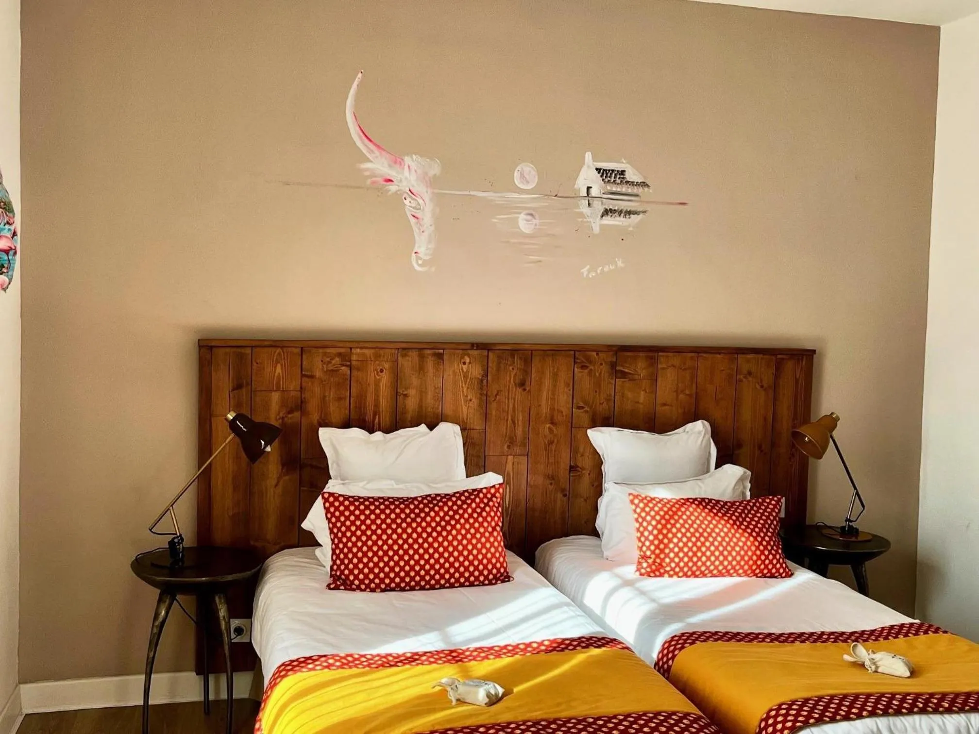 Photo of the whole room, Bed in Hotel Saint Louis - Au Coeur des Remparts