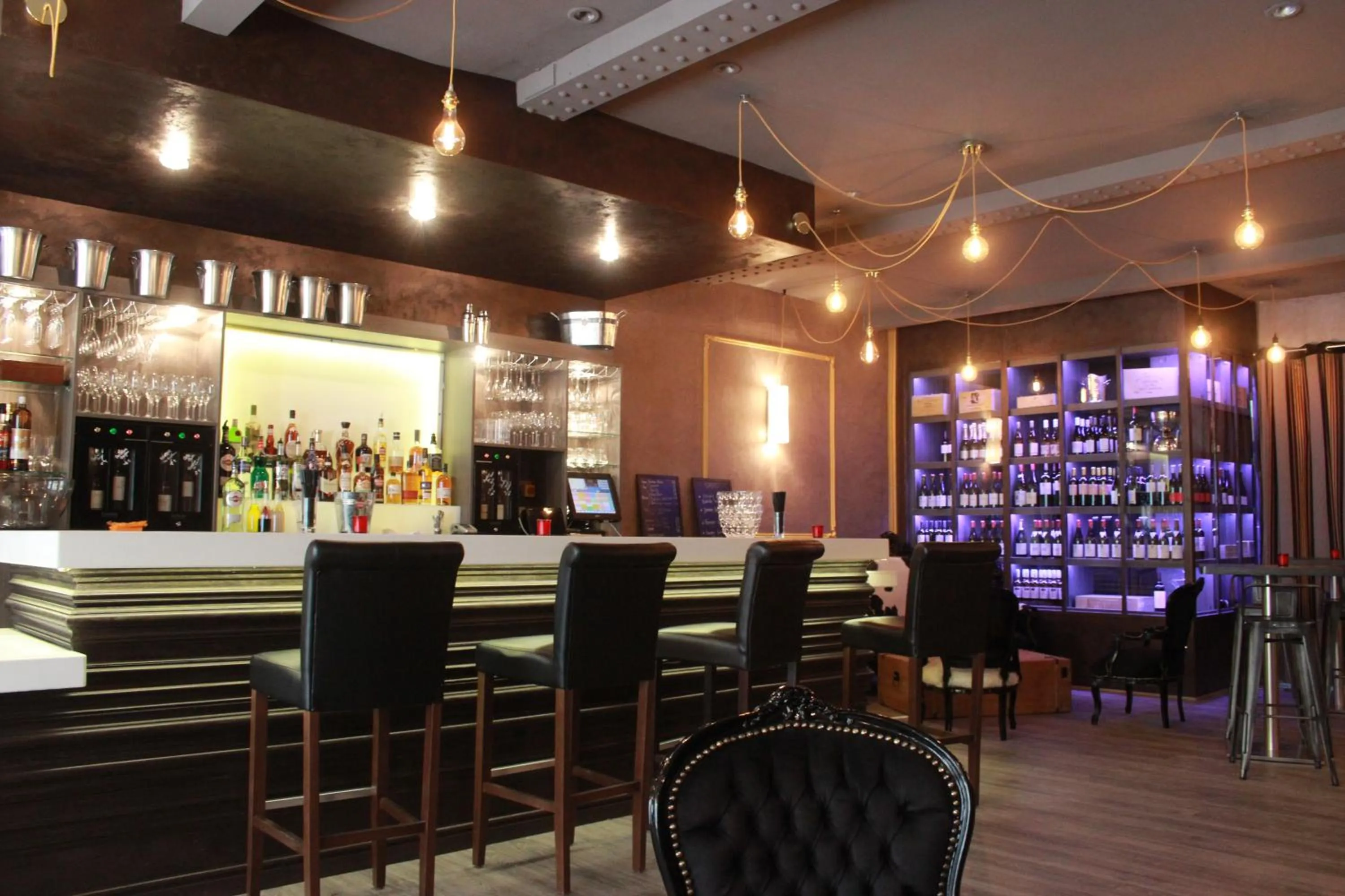 Lounge or bar in Hotel Saint Louis - Au Coeur des Remparts