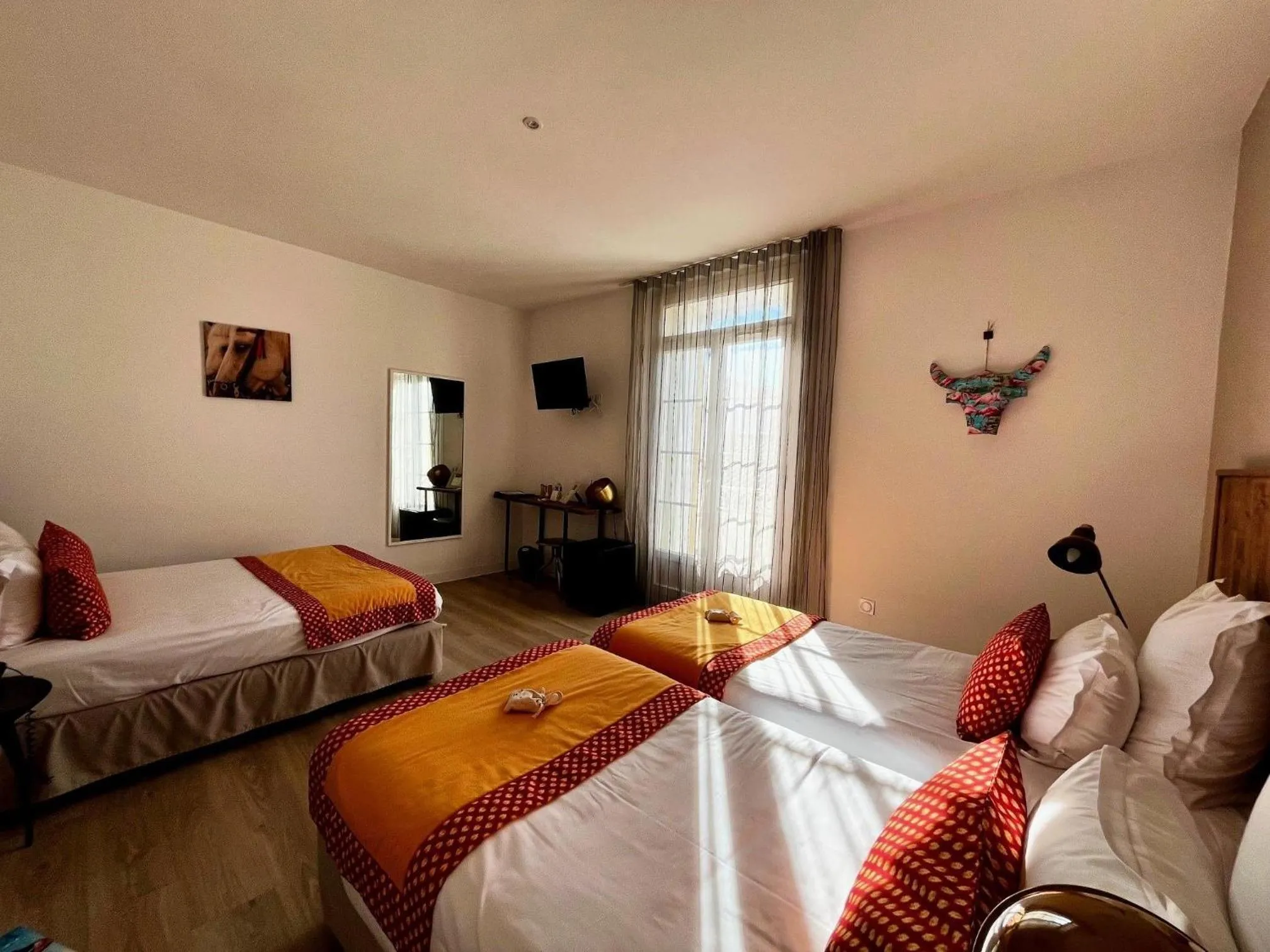 Photo of the whole room, Bed in Hotel Saint Louis - Au Coeur des Remparts