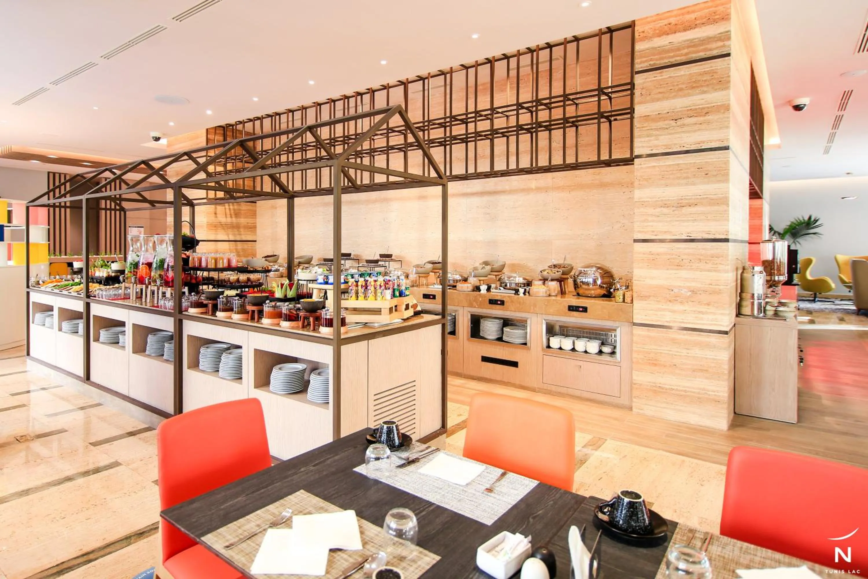 Restaurant/places to eat in Novotel Tunis Lac