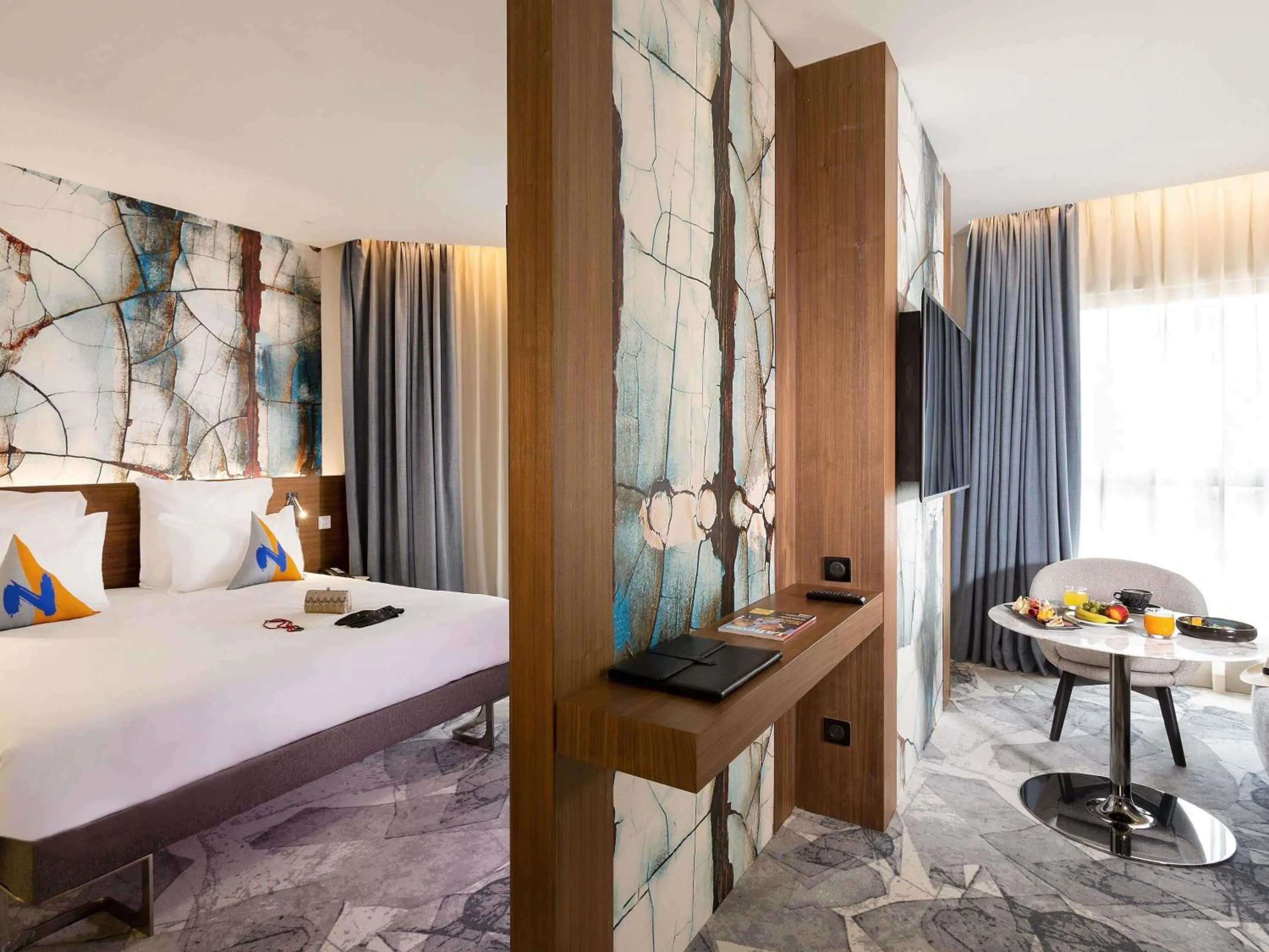 Bedroom, Bed in Novotel Tunis Lac