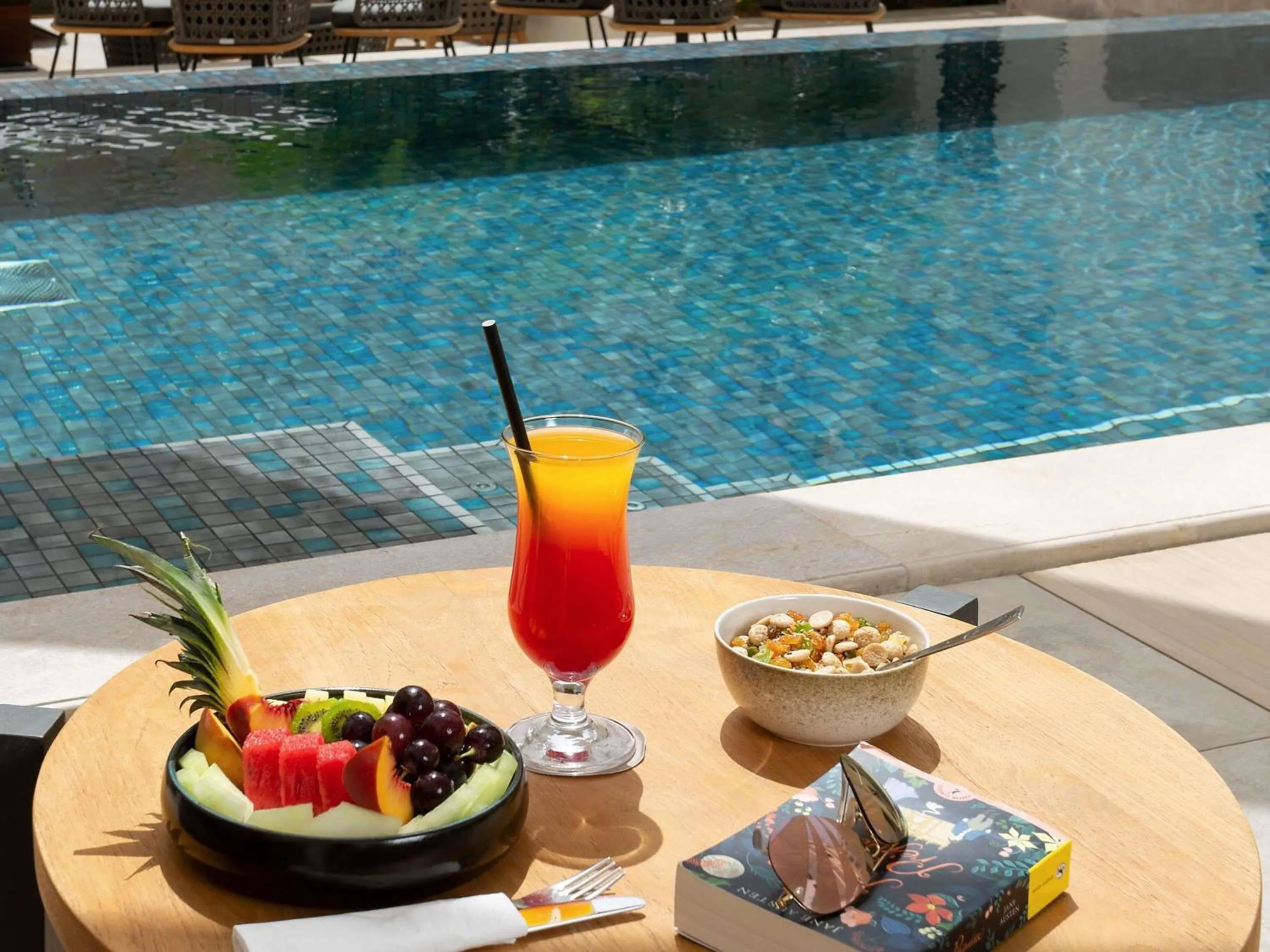 Lounge or bar in Novotel Tunis Lac