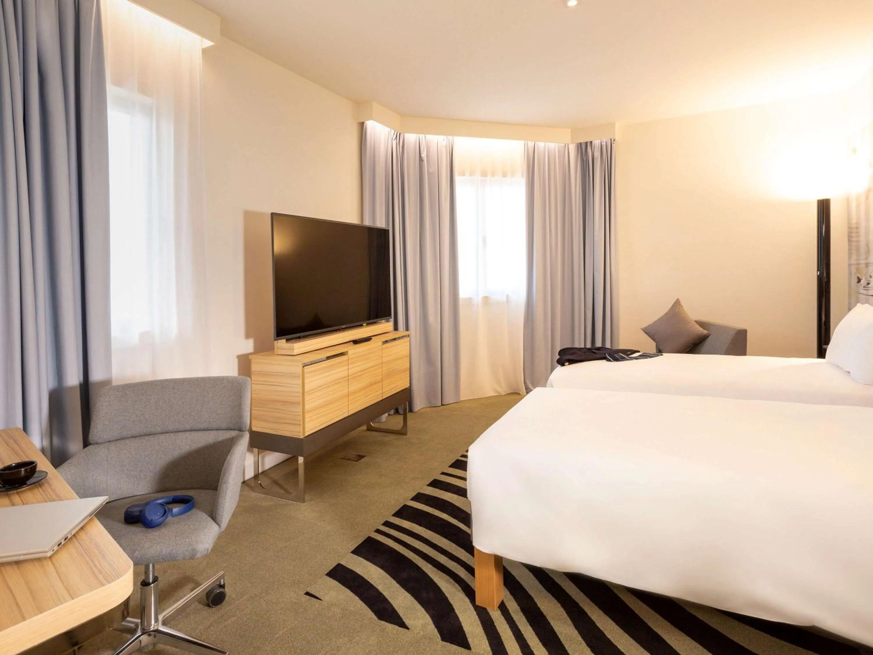 Photo of the whole room, Bed in Novotel Tunis Lac