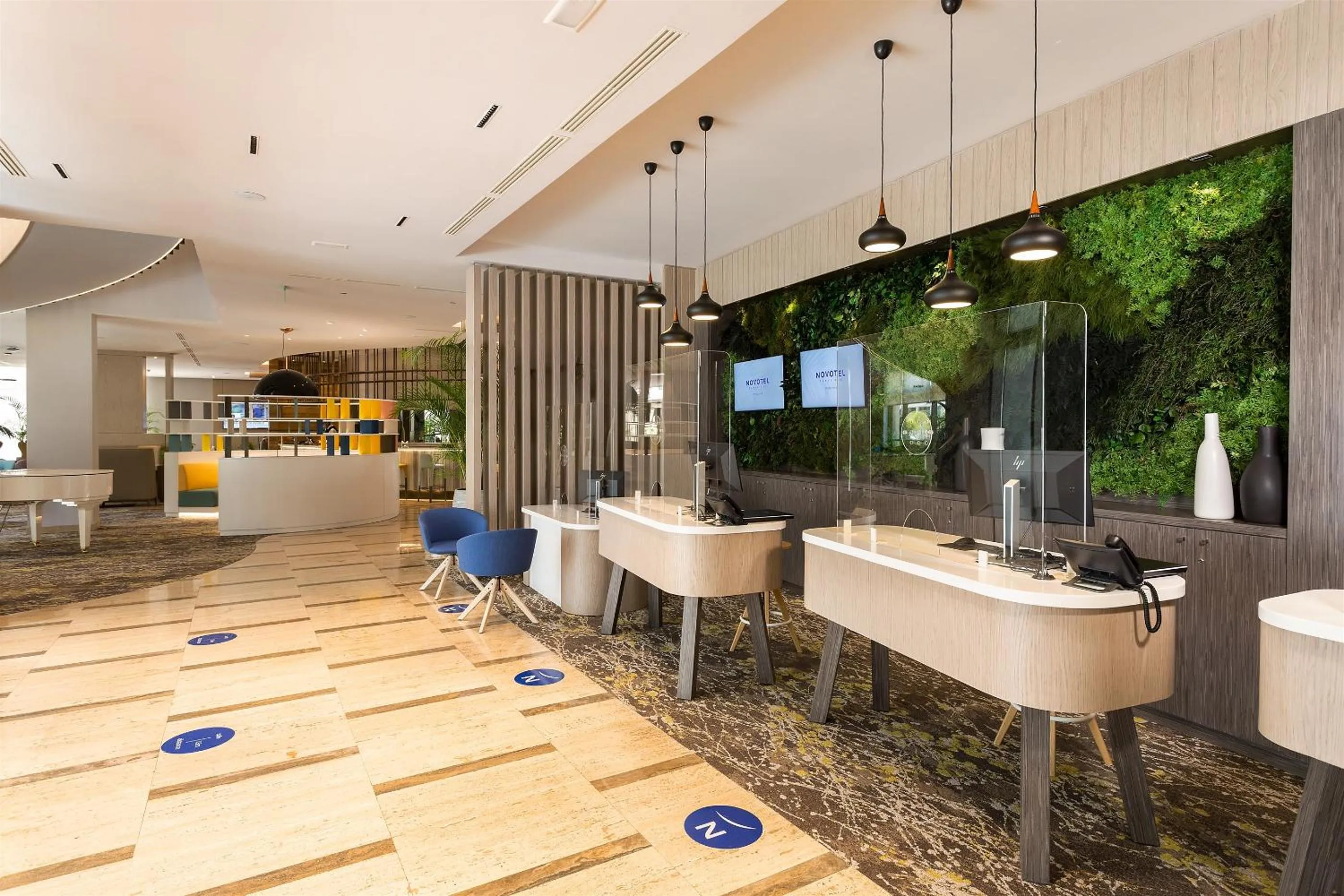 Lobby or reception in Novotel Tunis Lac