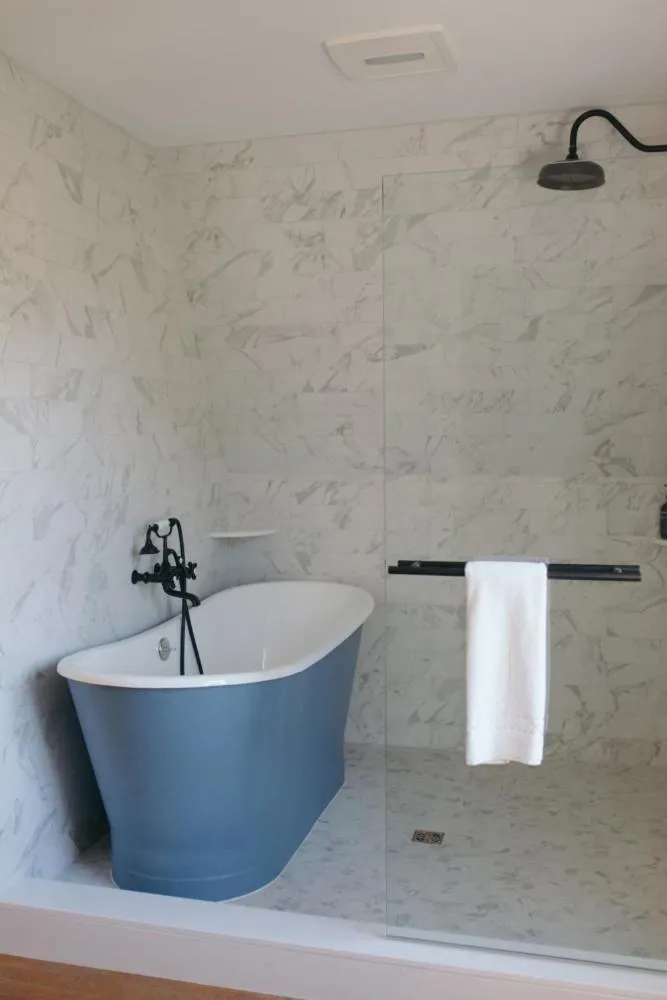 Shower in Shepherd’s Run