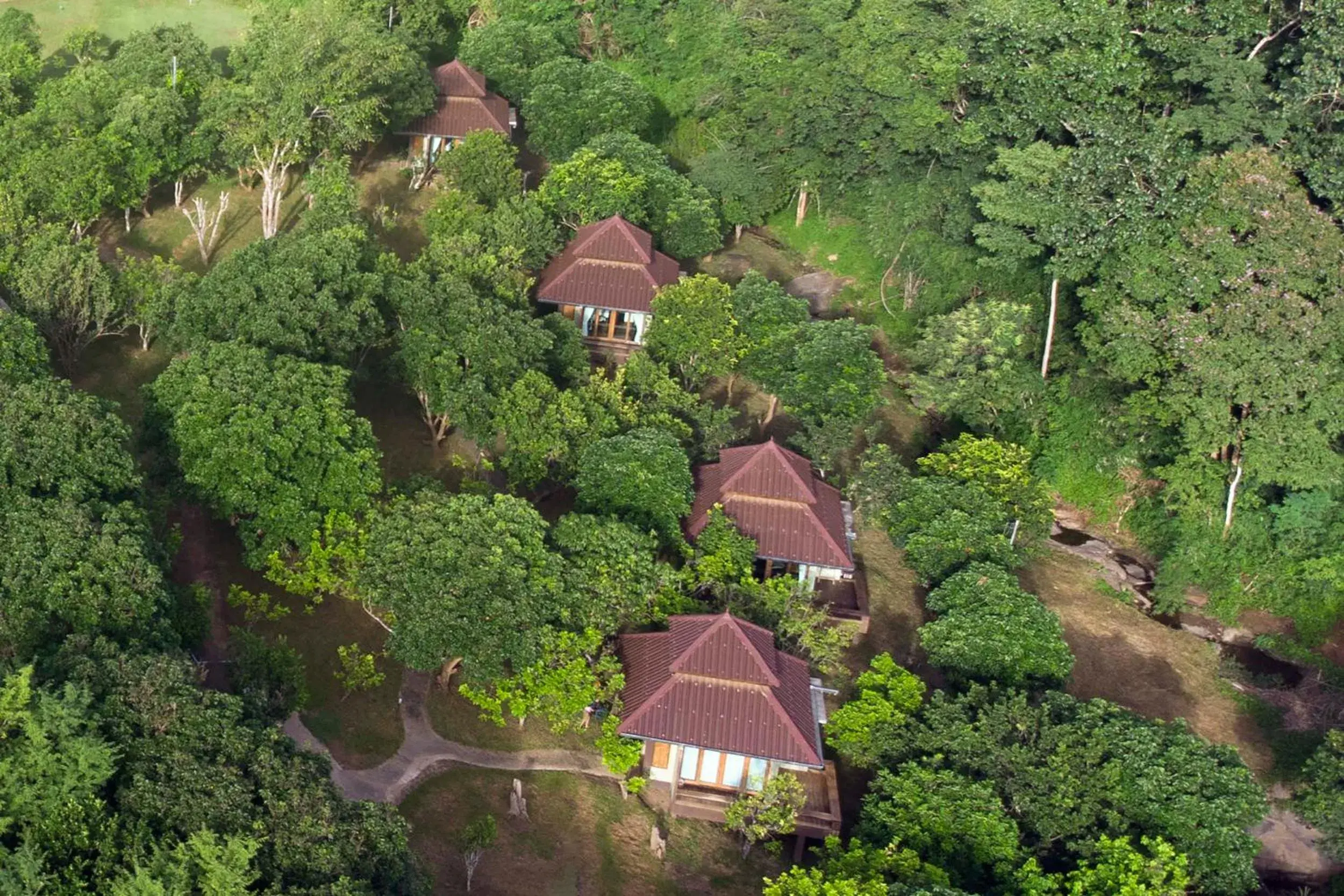 Deluxe Bungalow in Tawan Riverside Deluxe Bungalow in Tawan Riverside