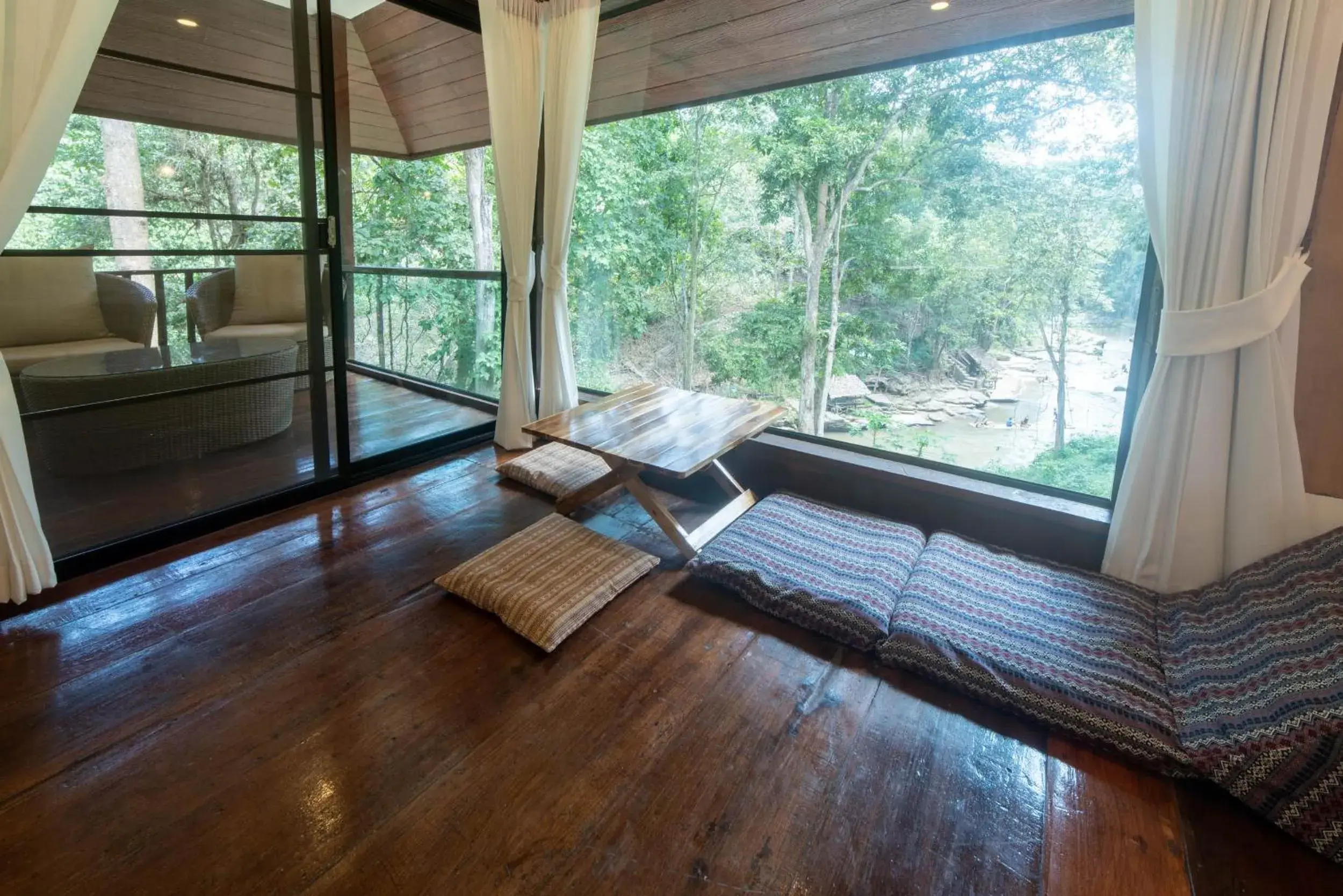 Deluxe Triple Room in Tawan Riverside Deluxe Triple Room in Tawan Riverside