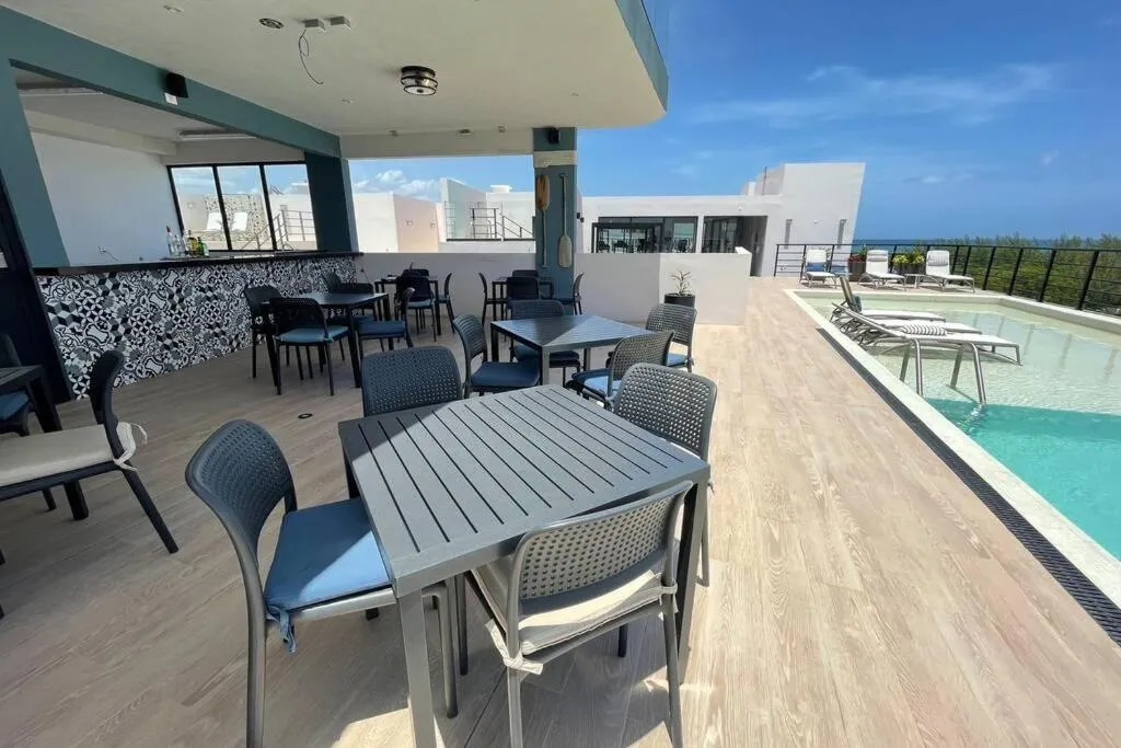 The Boat Condo by Andiani Travel